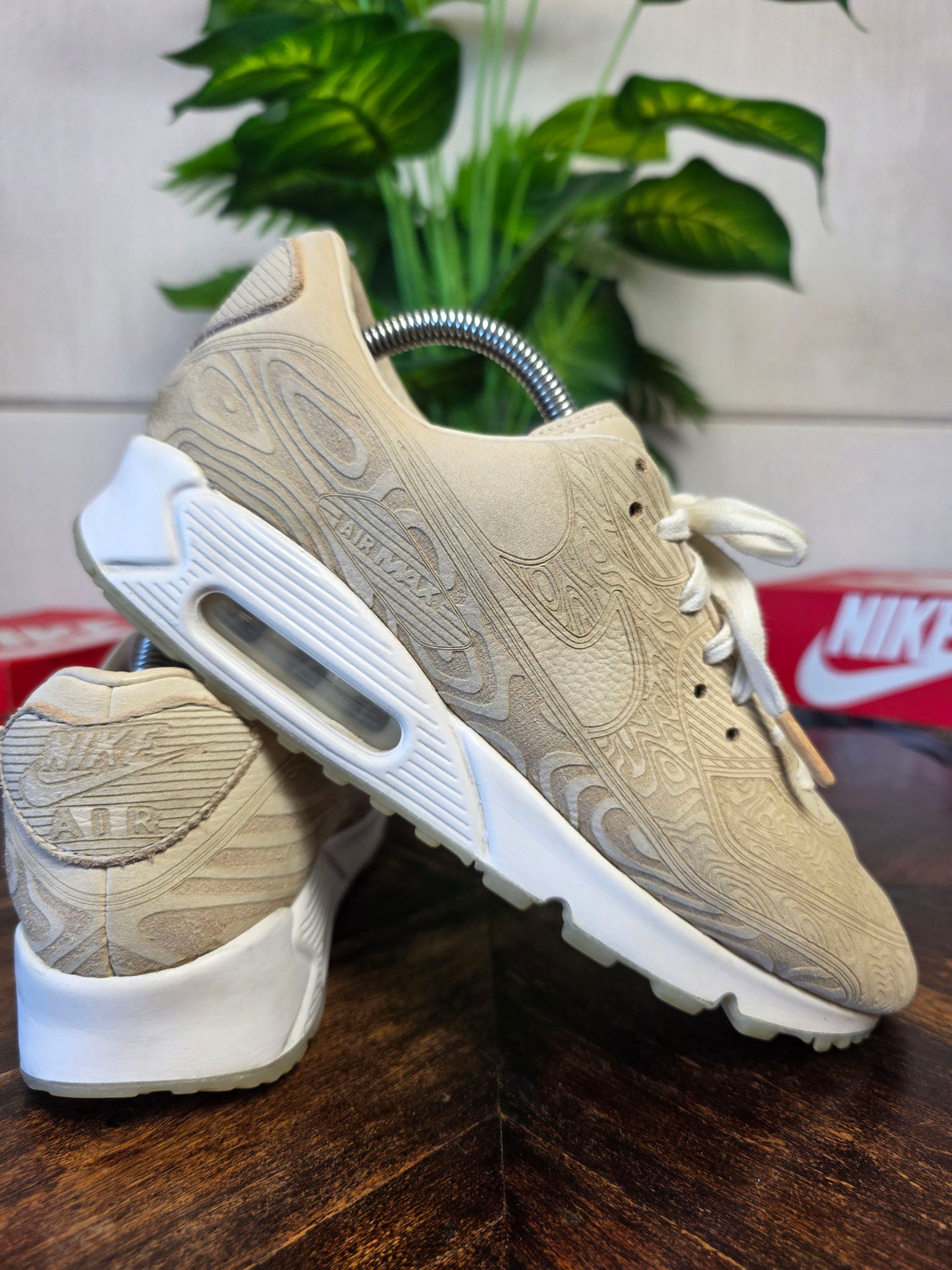 Nike Air Max 90 QS Laser maat 42