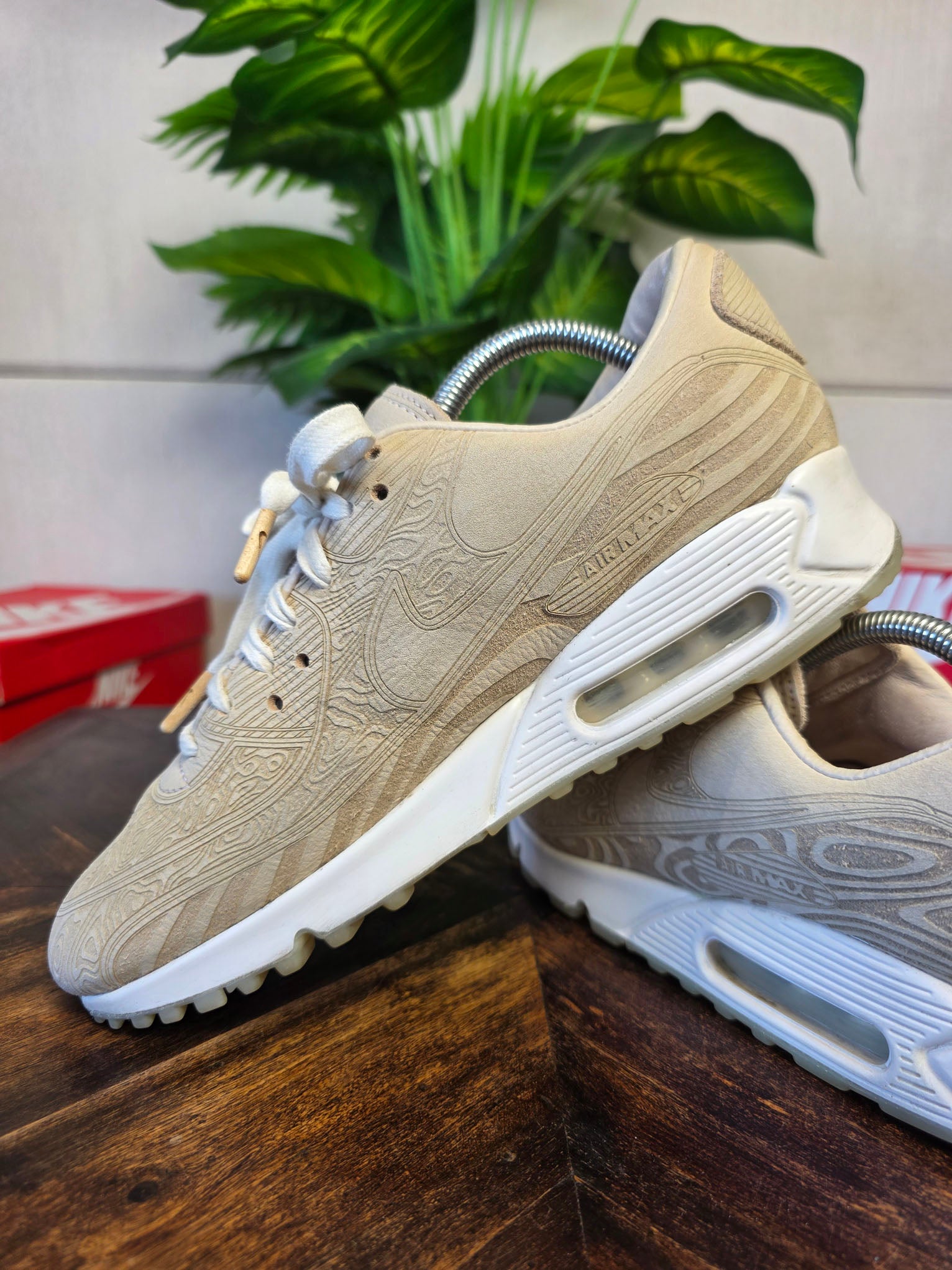 Nike Air Max 90 QS Laser maat 42