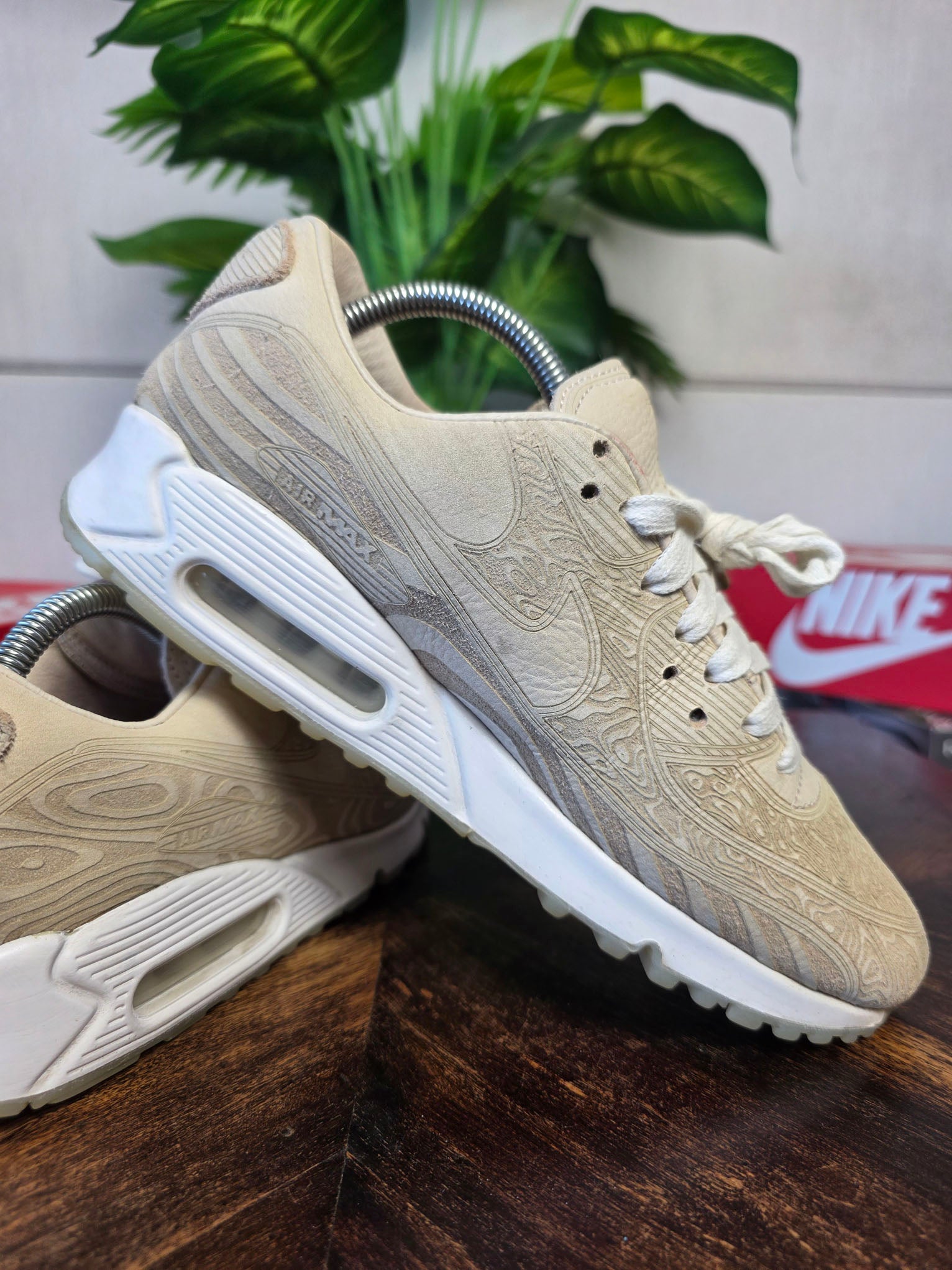 Nike Air Max 90 QS Laser maat 42