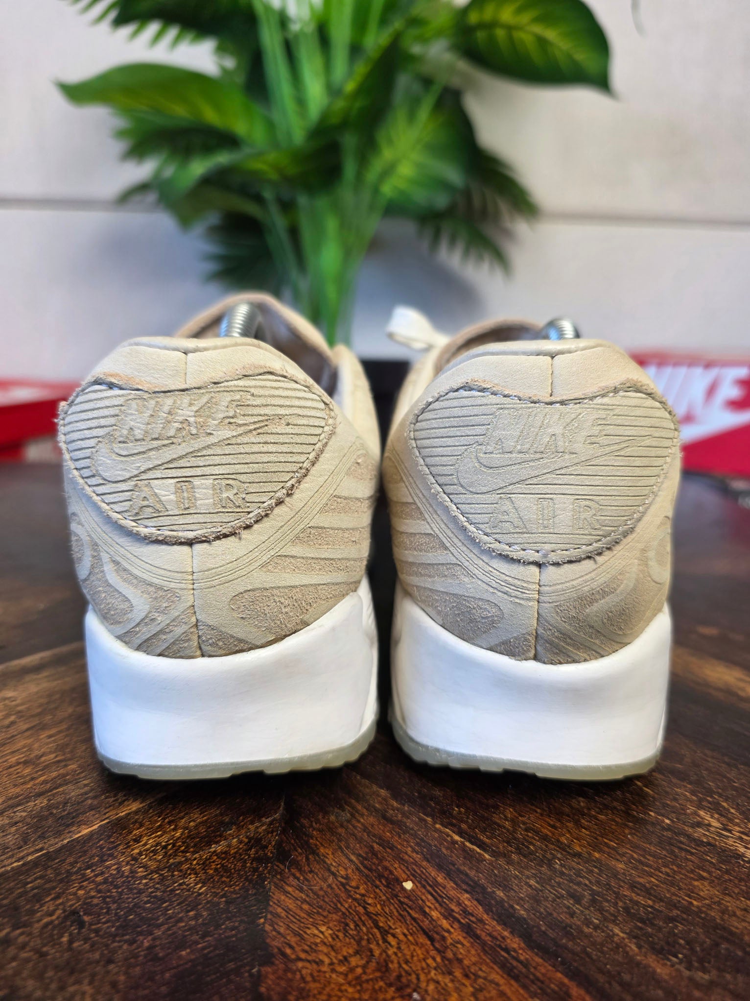 Nike Air Max 90 QS Laser maat 42