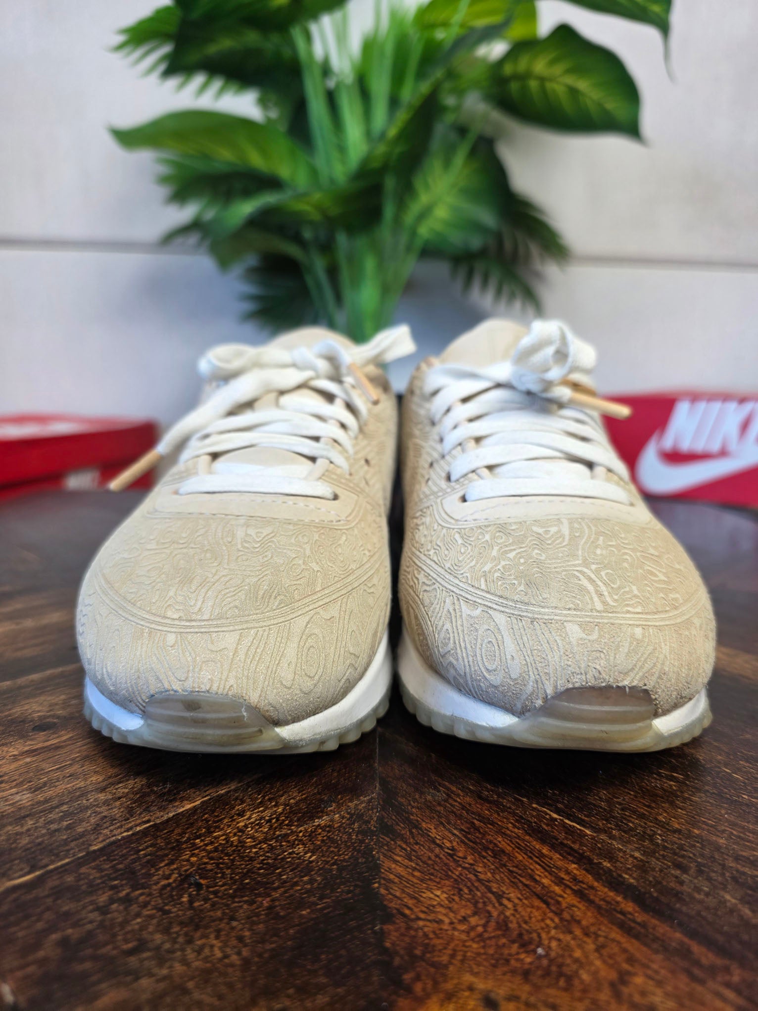 Nike Air Max 90 QS Laser maat 42