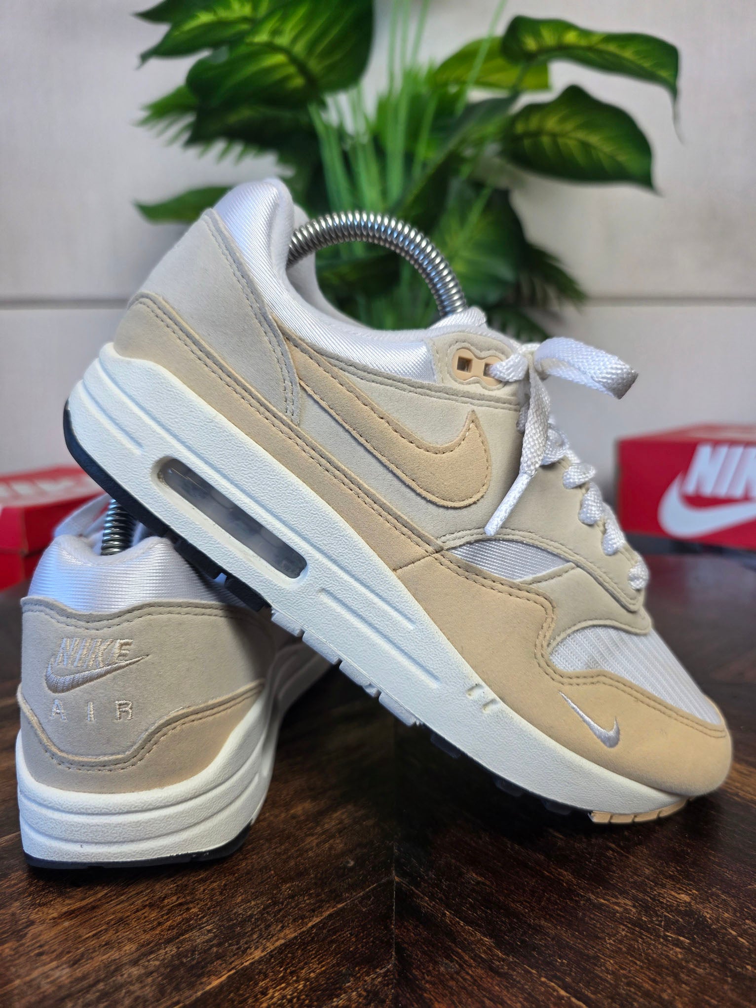 Nike Air Max 1 Light Orewood Brown maat 40
