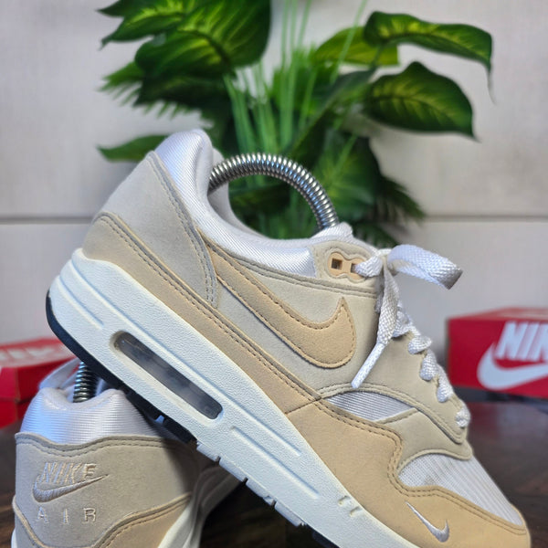 Nike Air Max 1 Light Orewood Brown maat 40