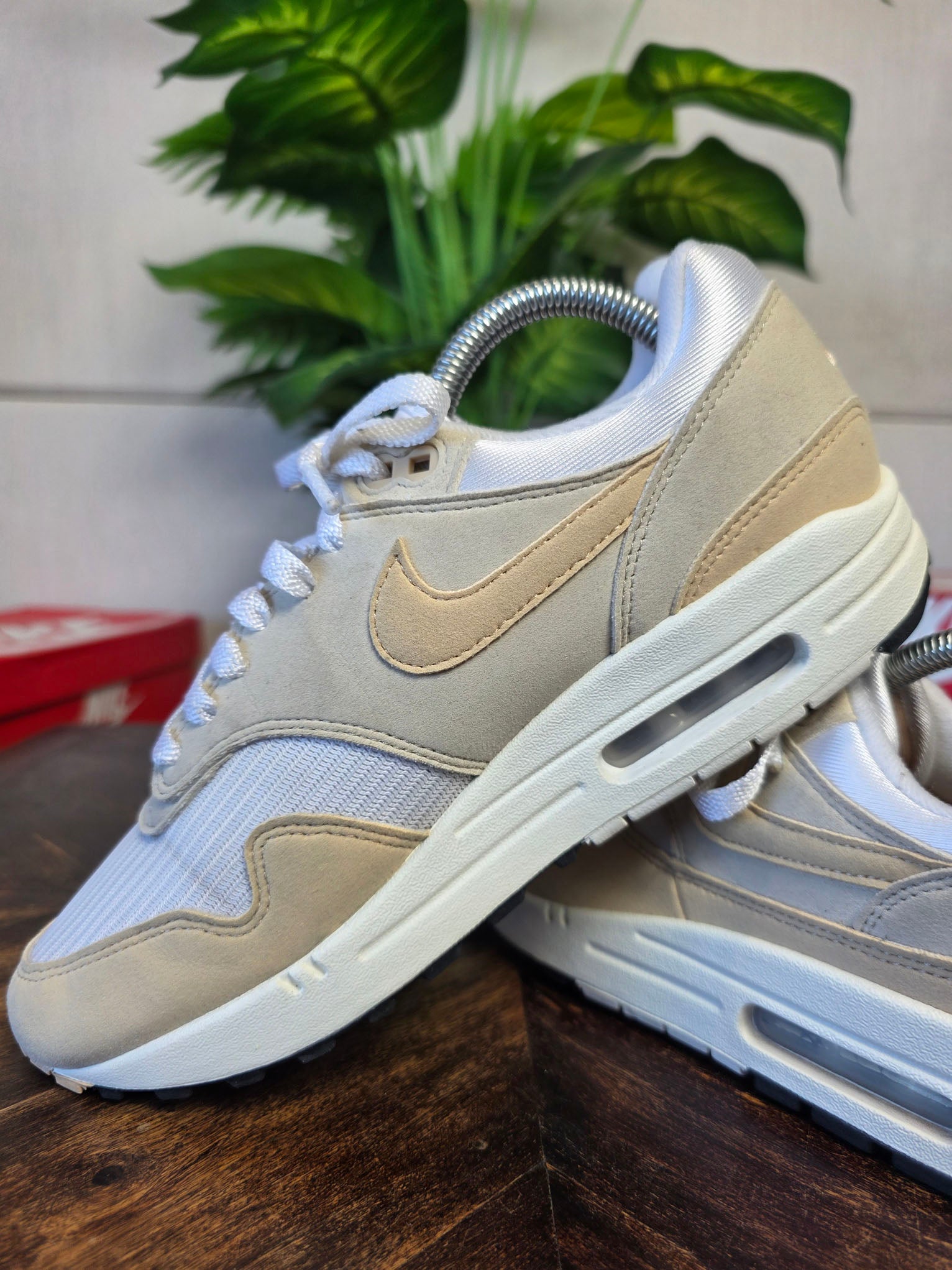 Nike Air Max 1 Light Orewood Brown maat 40