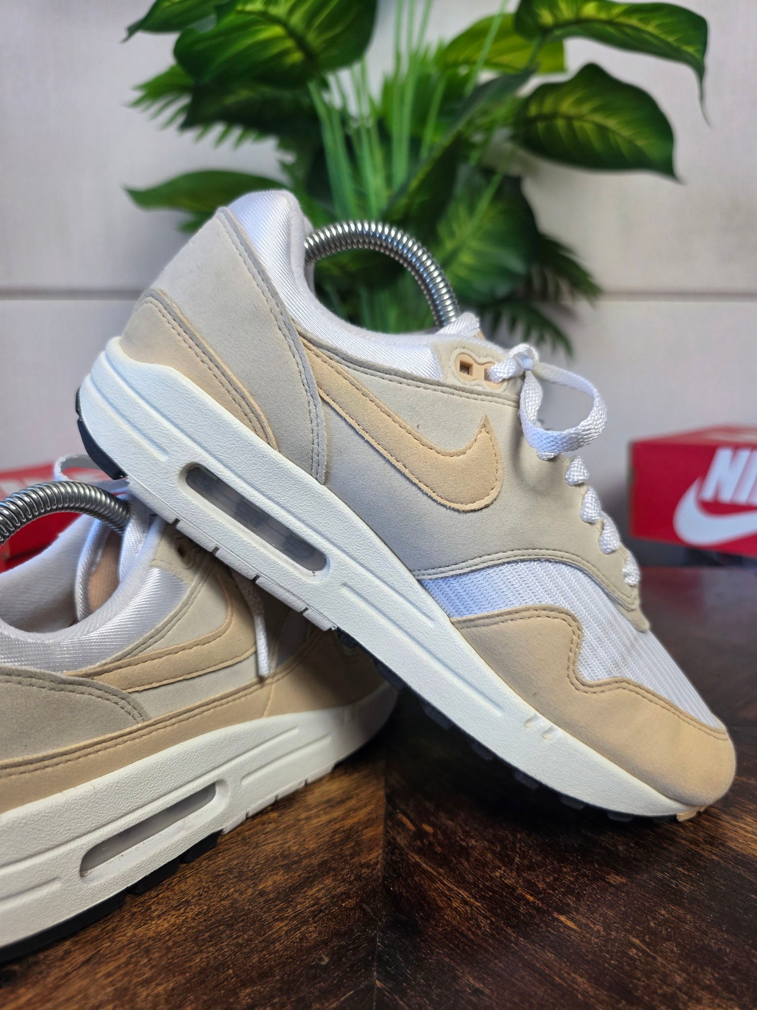 Nike Air Max 1 Light Orewood Brown maat 40