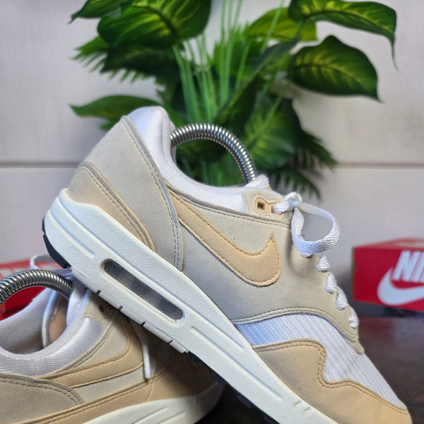 Nike Air Max 1 Light Orewood Brown maat 40