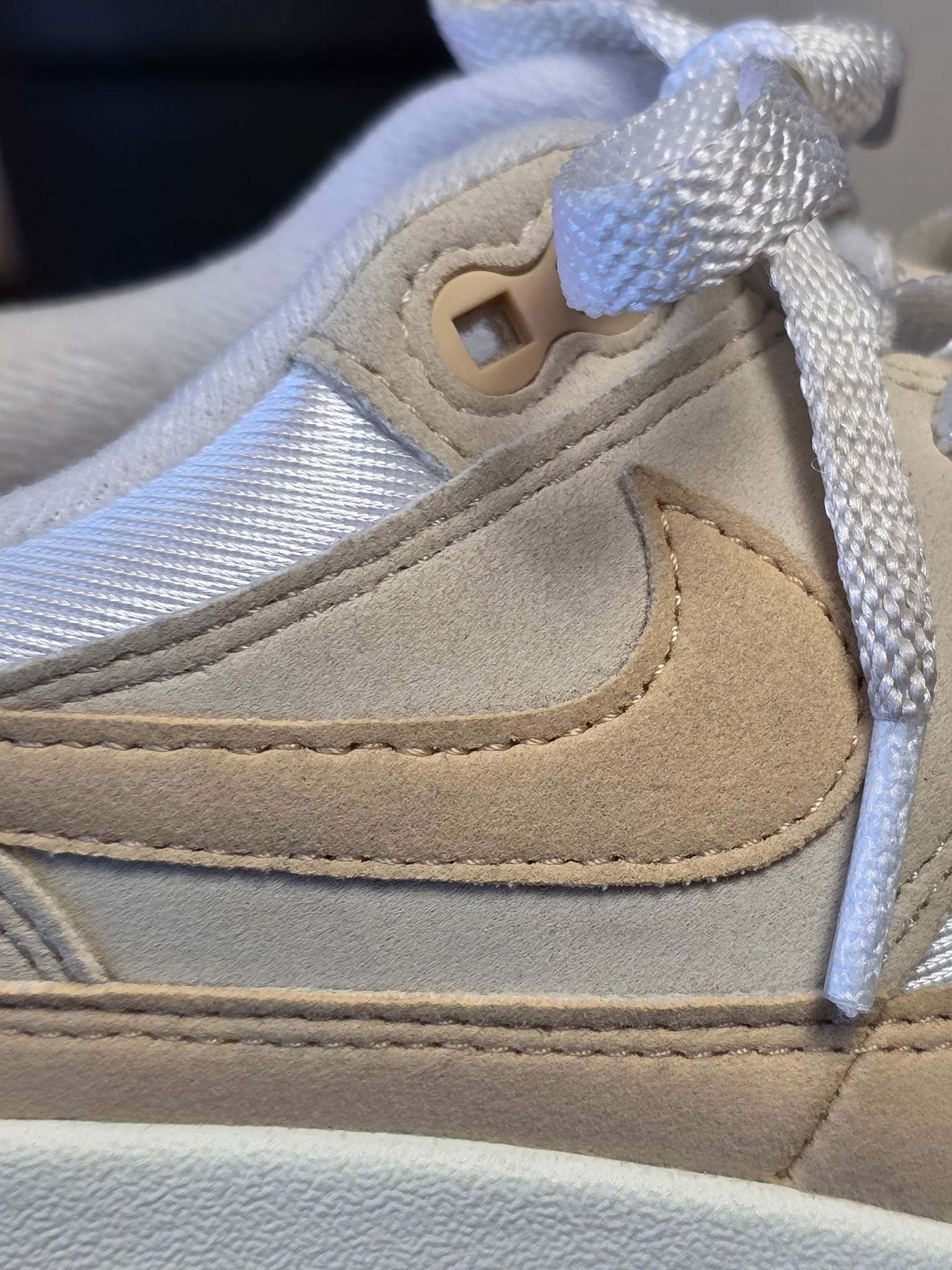 Nike Air Max 1 Light Orewood Brown maat 40