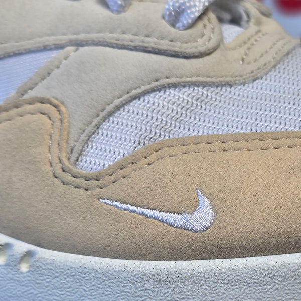 Nike Air Max 1 Light Orewood Brown maat 40