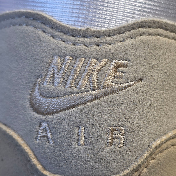 Nike Air Max 1 Light Orewood Brown maat 40