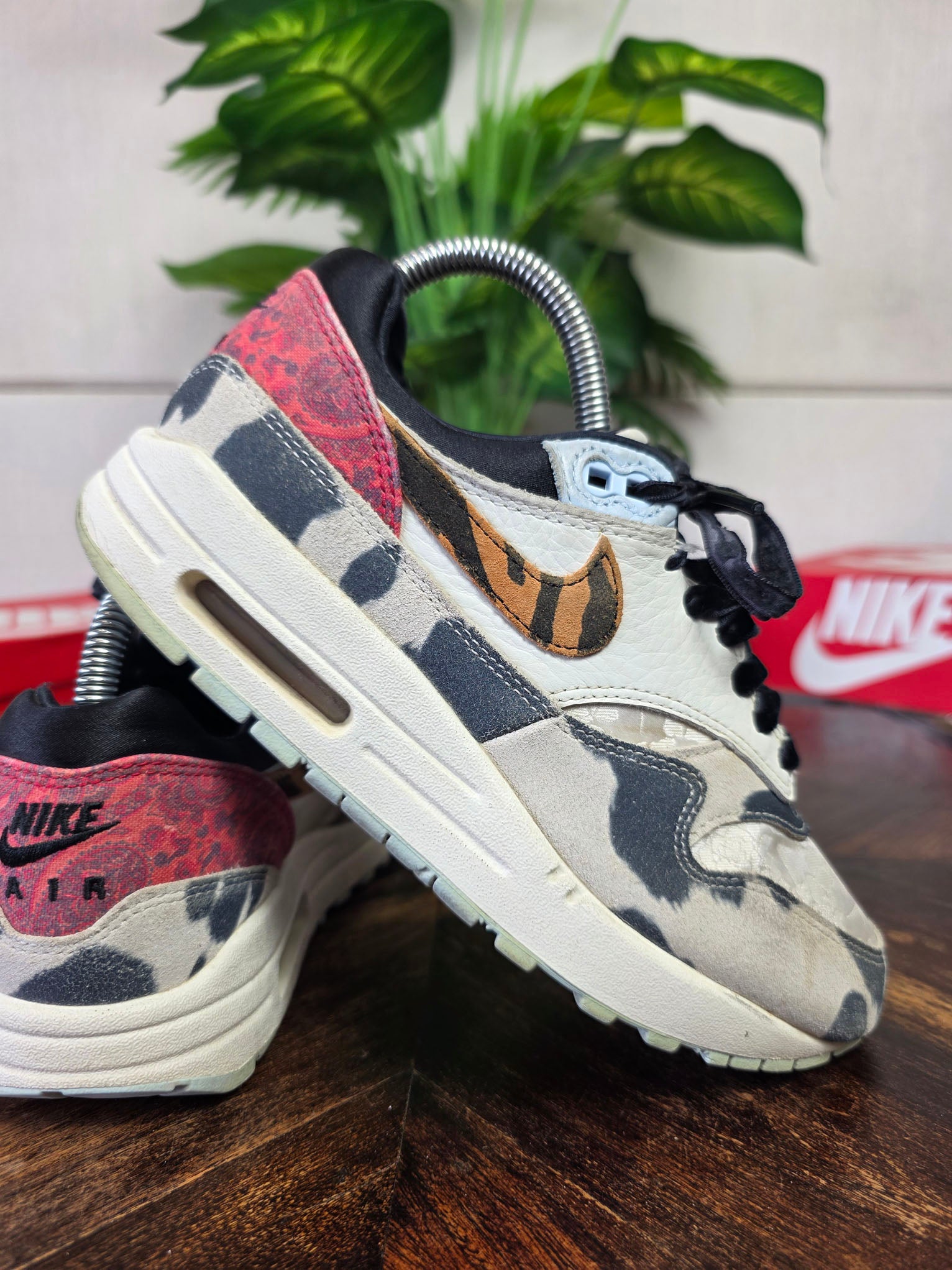 Nike Air Max 1 Tiger Swoosh Great Indoors maat 38