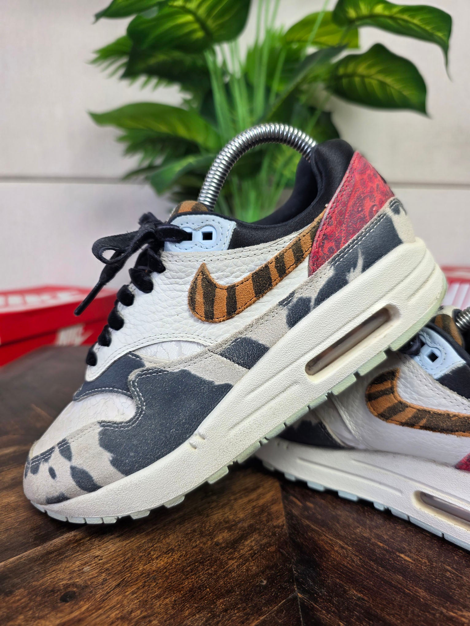 Nike Air Max 1 Tiger Swoosh Great Indoors maat 38