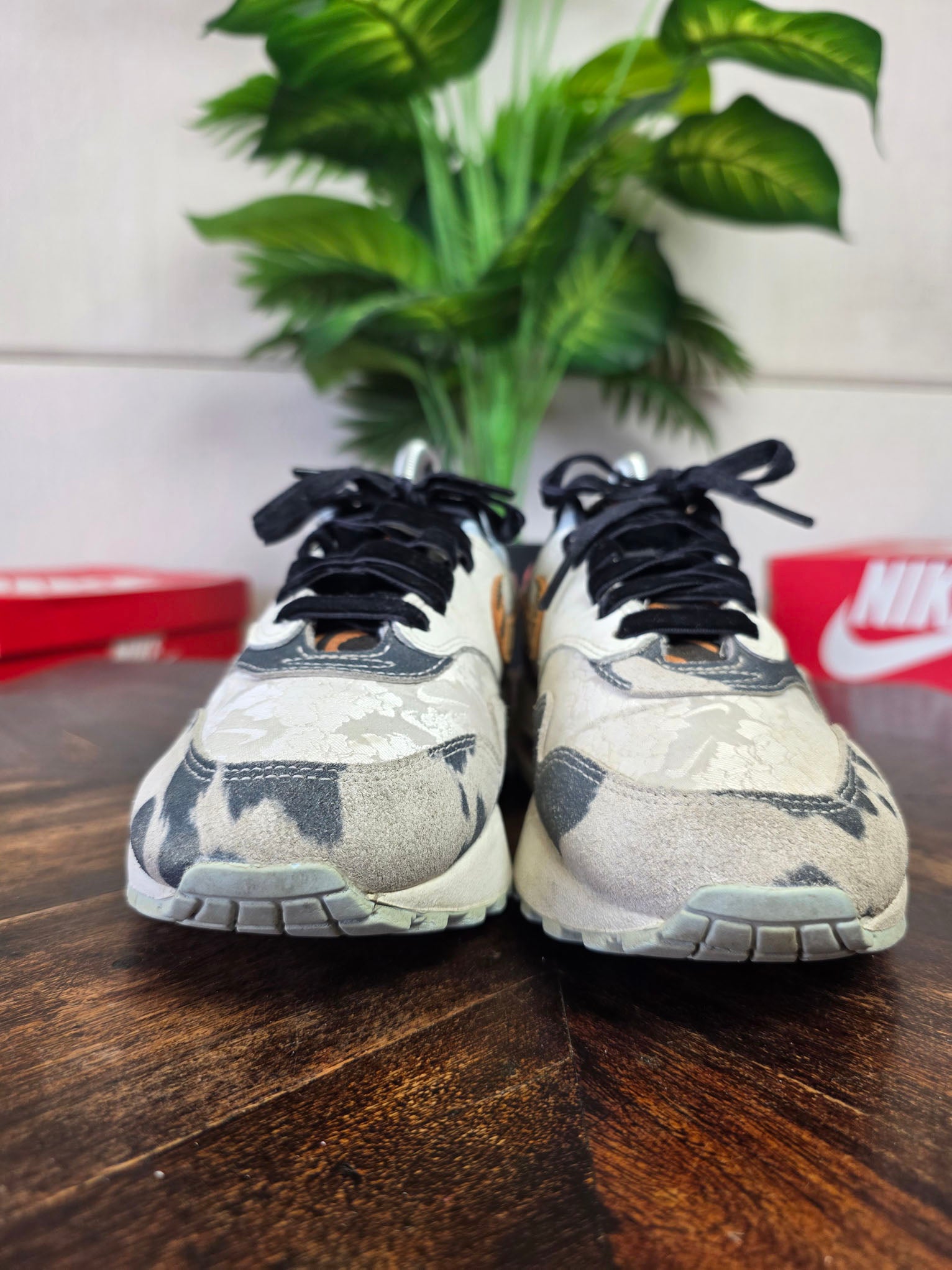 Nike Air Max 1 Tiger Swoosh Great Indoors maat 38