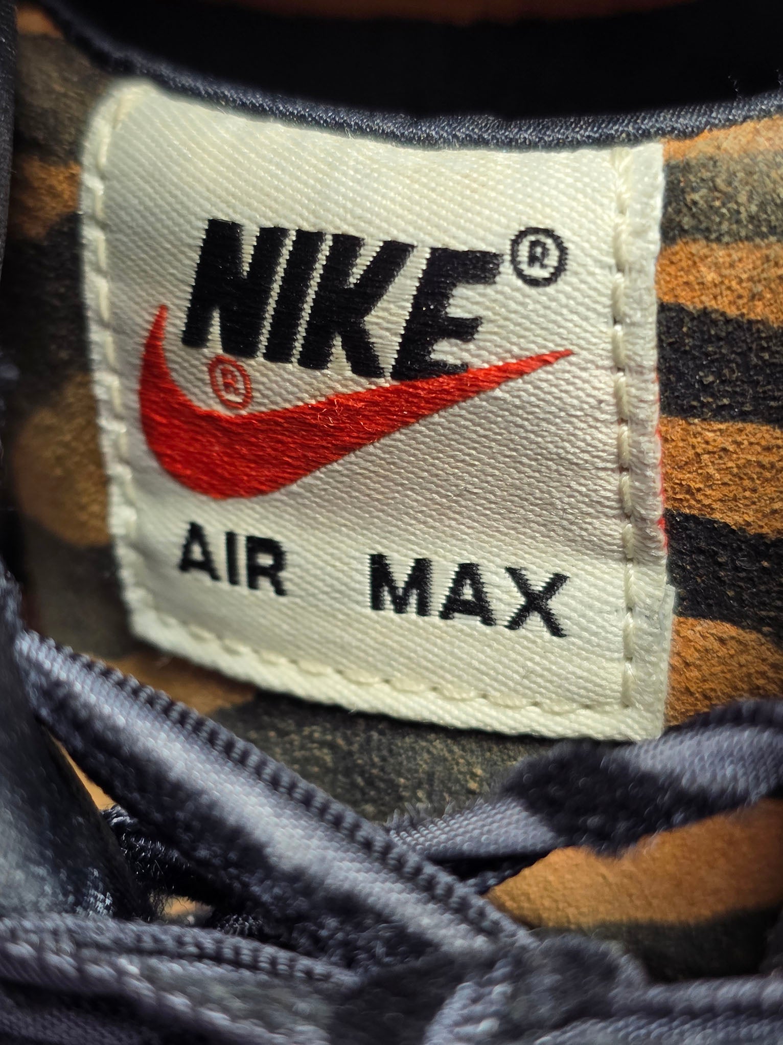 Nike Air Max 1 Tiger Swoosh Great Indoors maat 38