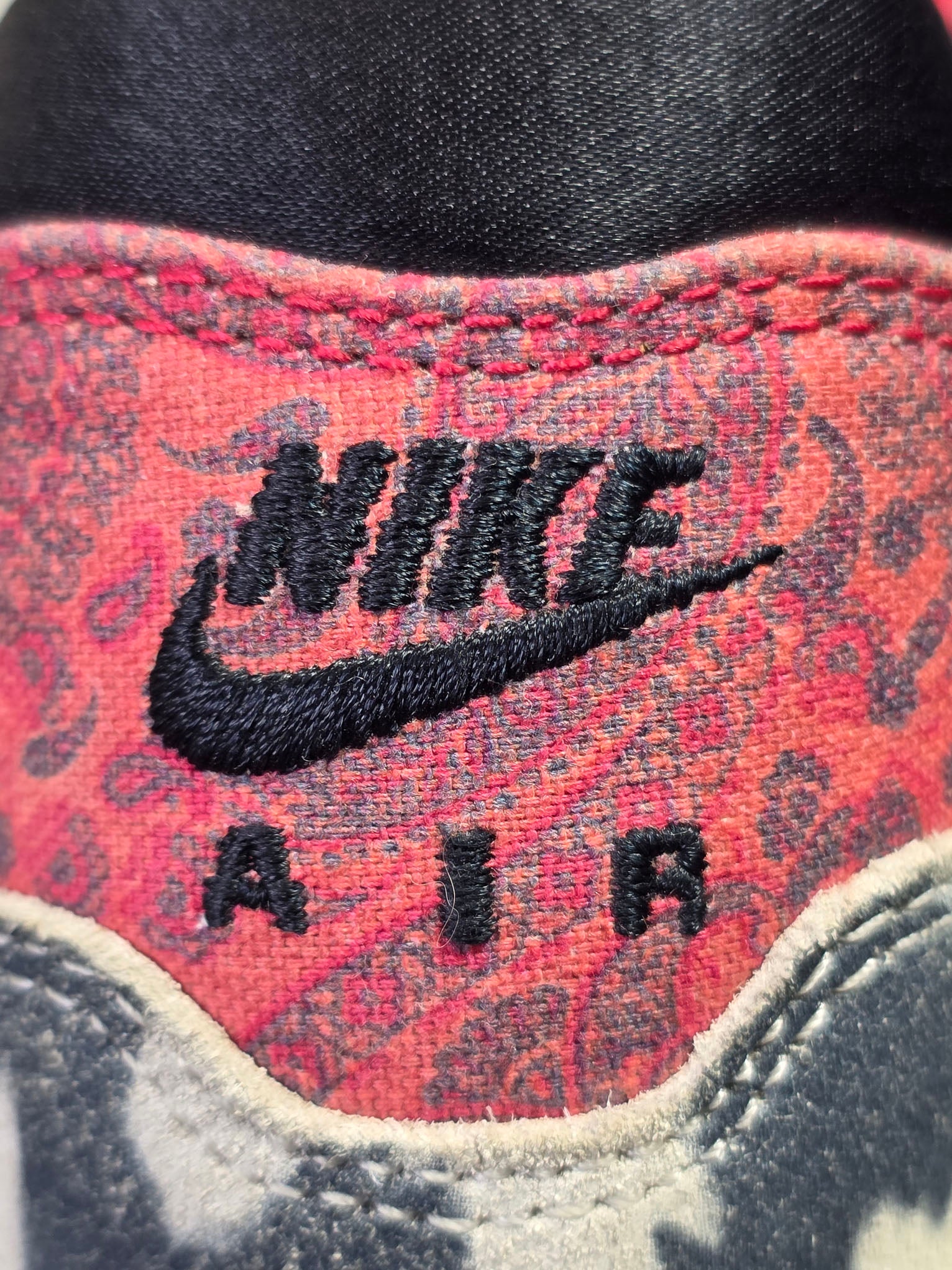 Nike Air Max 1 Tiger Swoosh Great Indoors maat 38
