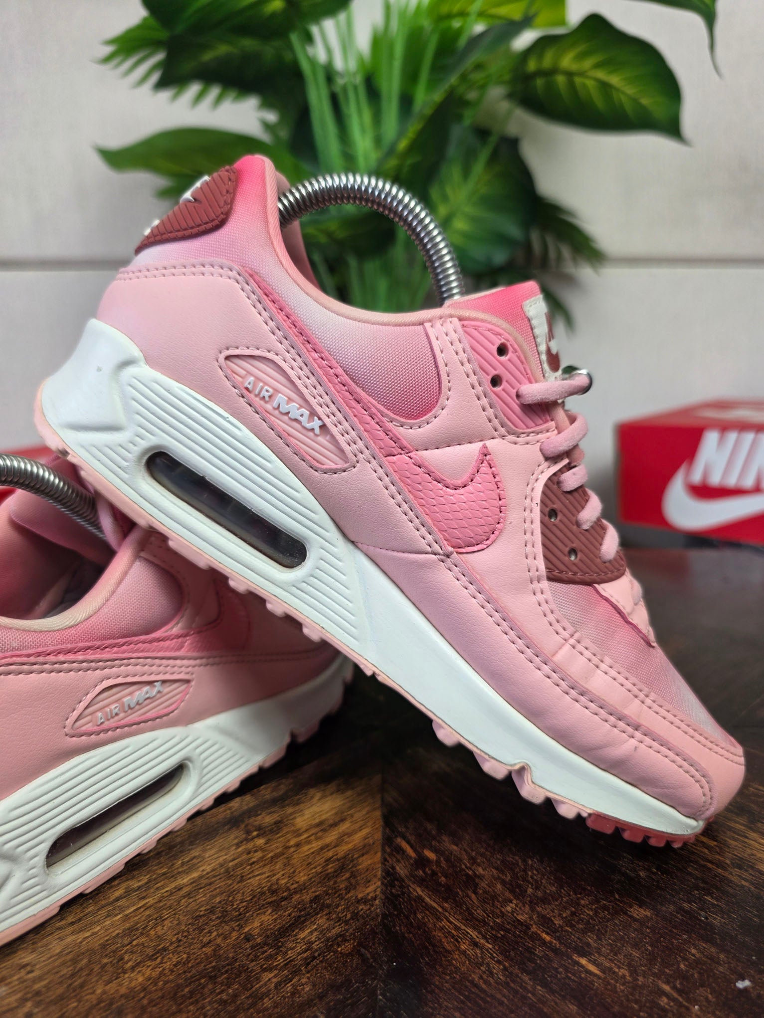 Nike Air Max 90 Wmns "Airbrushed Pink" maat 38,5