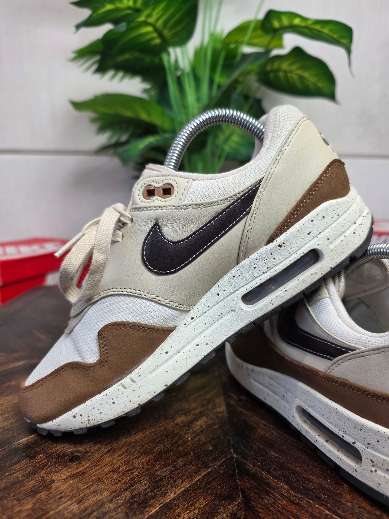 Nike Air Max 1 '87 Wmns "Velvet Brown" maat 39