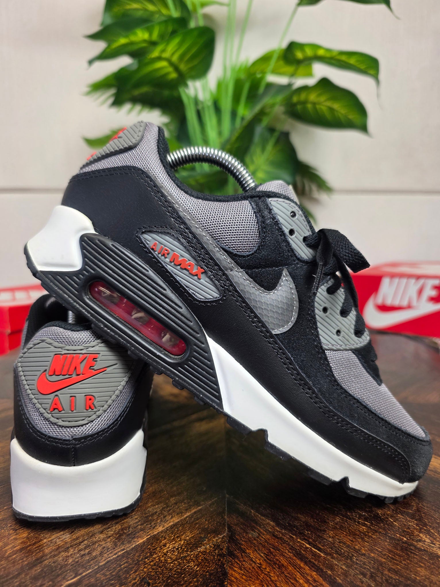 Nike Air Max 90 Grey Black Red maat 42,5