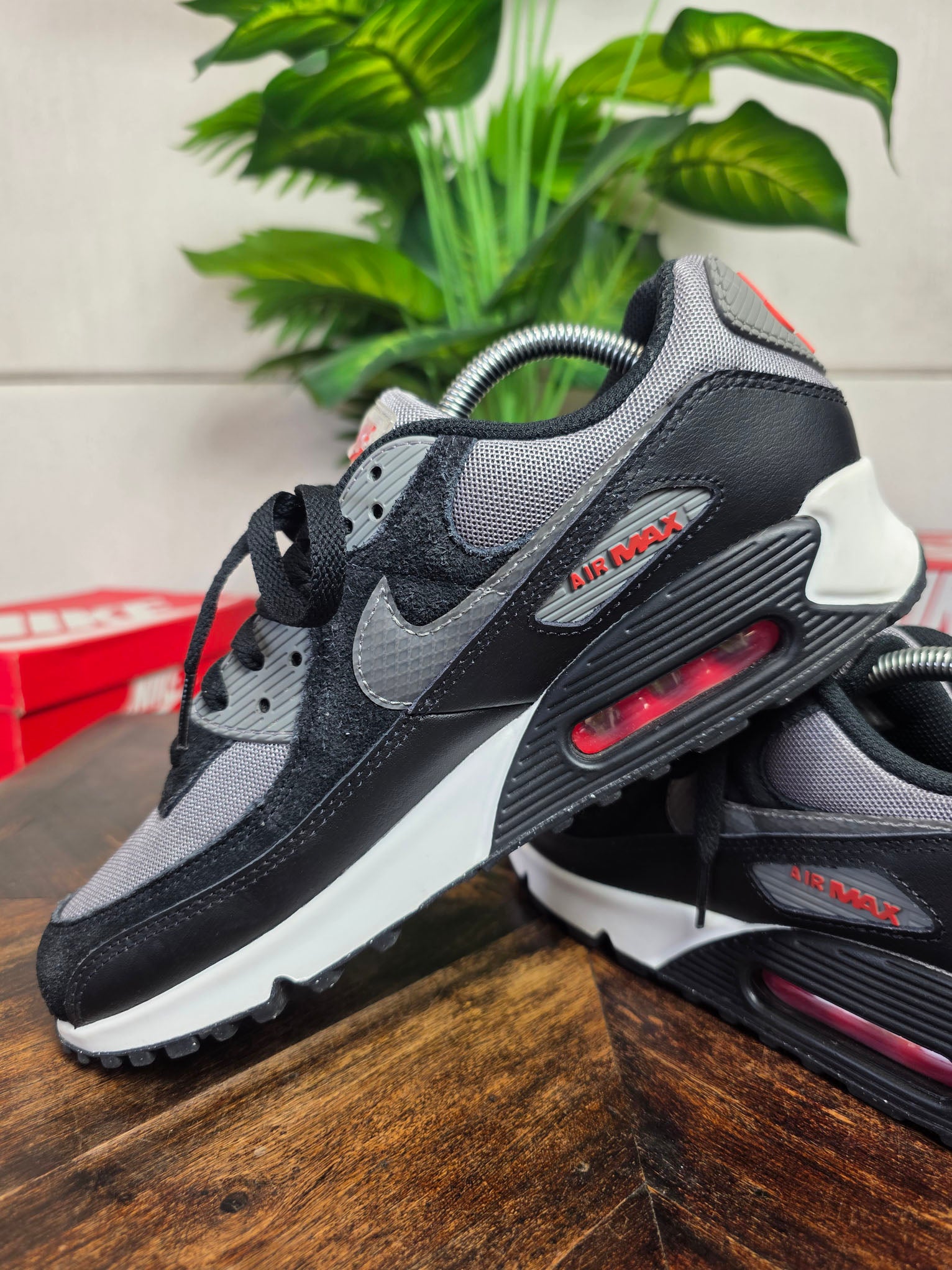 Nike Air Max 90 Grey Black Red maat 42,5