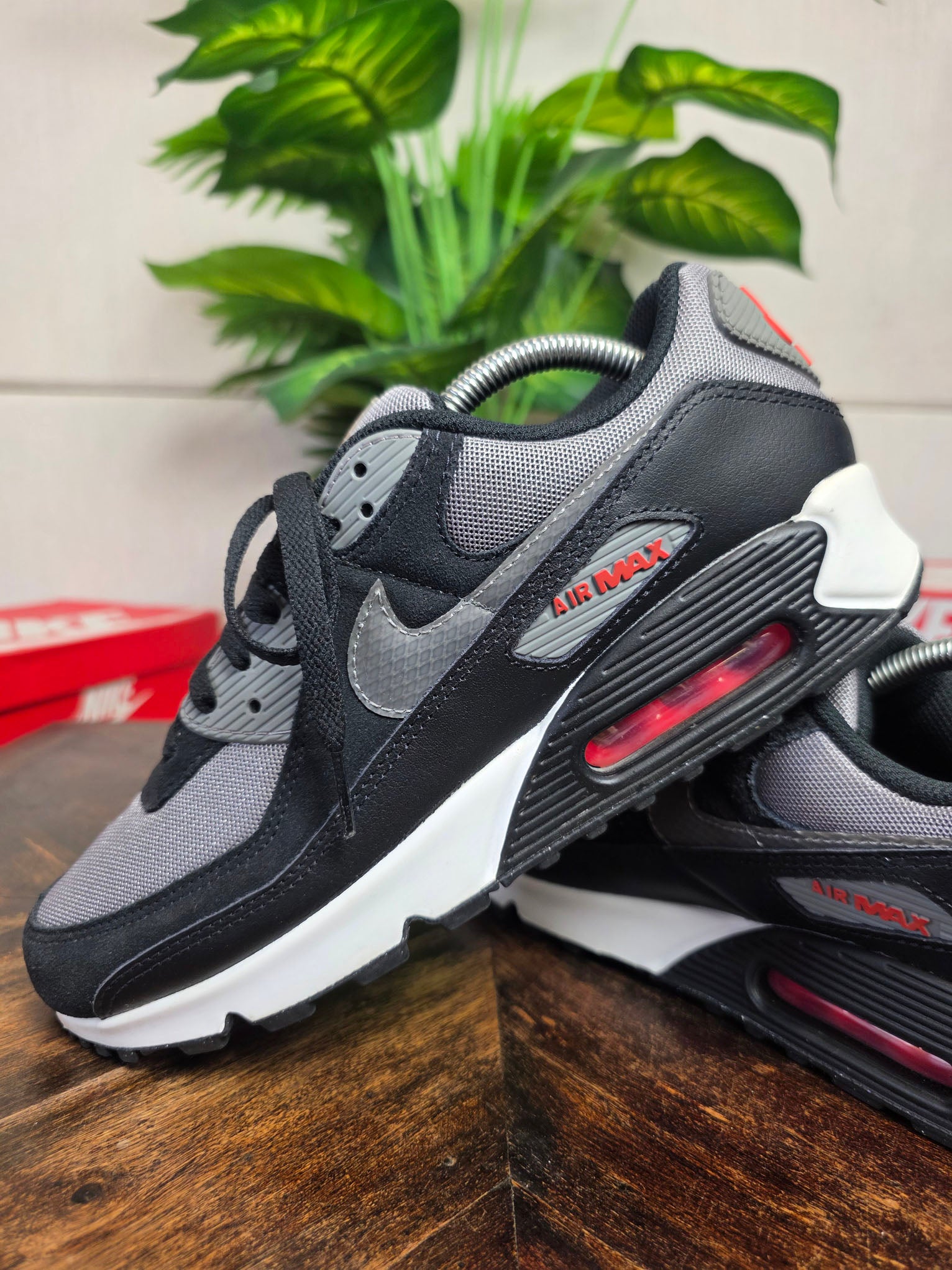 Nike Air Max 90 Grey Black Red maat 42,5