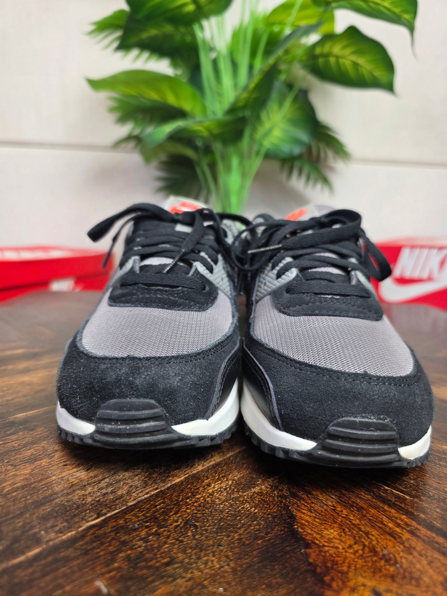 Nike Air Max 90 Grey Black Red maat 42,5