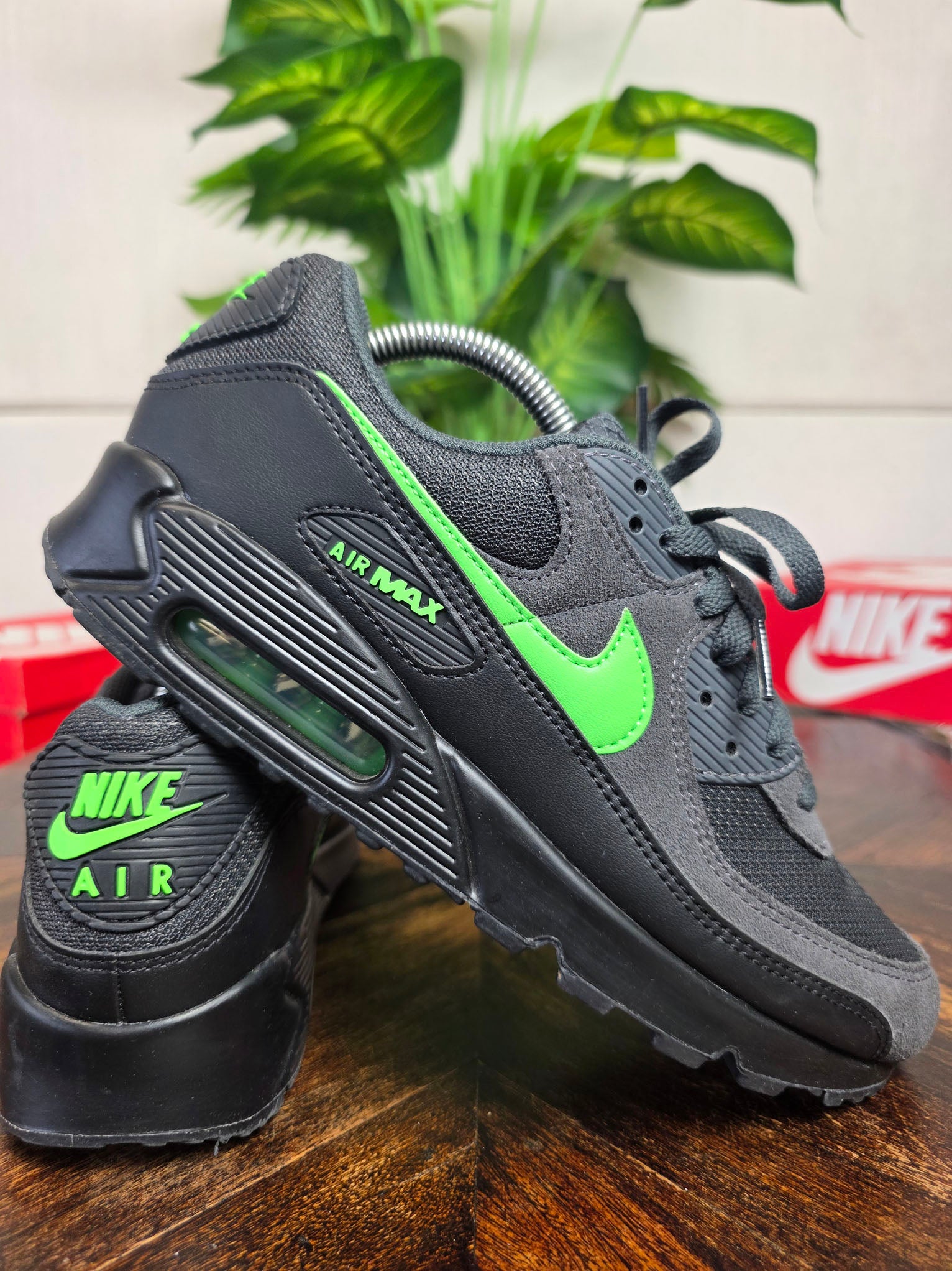 Nike Air Max 90 Black Green Strike maat 42