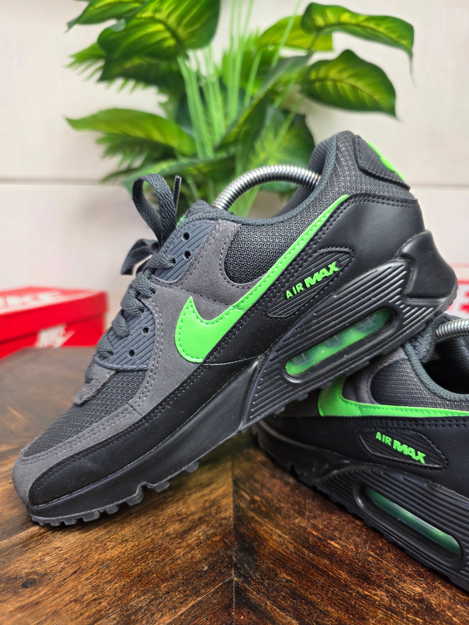 Nike Air Max 90 Black Green Strike maat 42