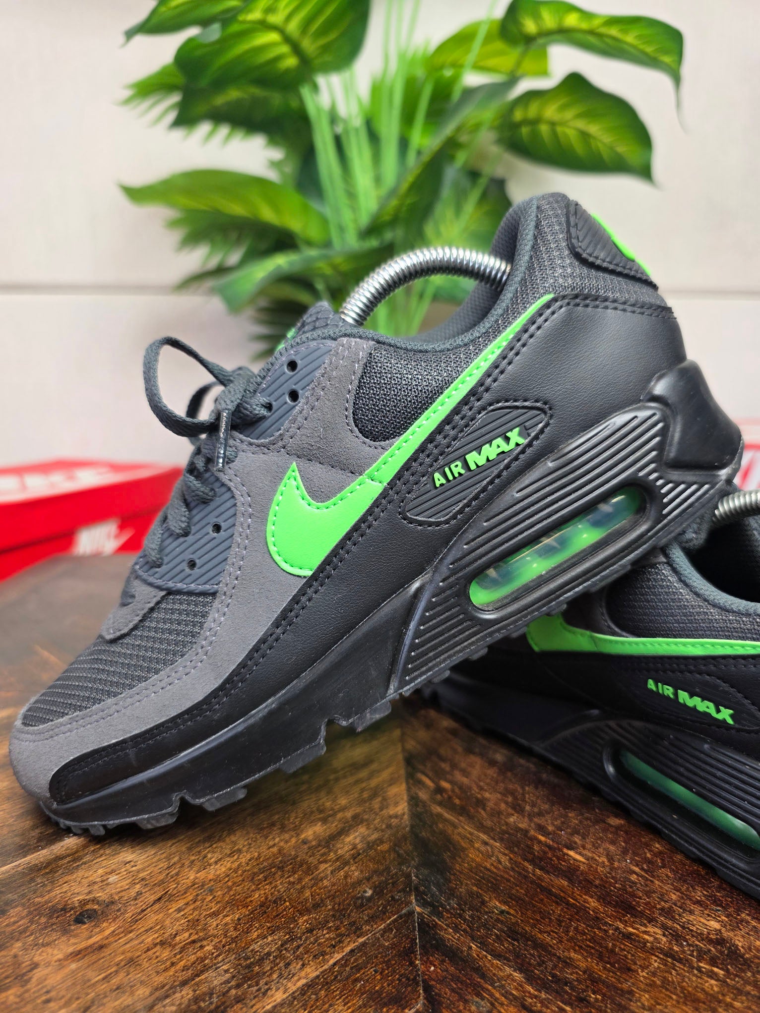 Nike Air Max 90 Black Green Strike maat 42