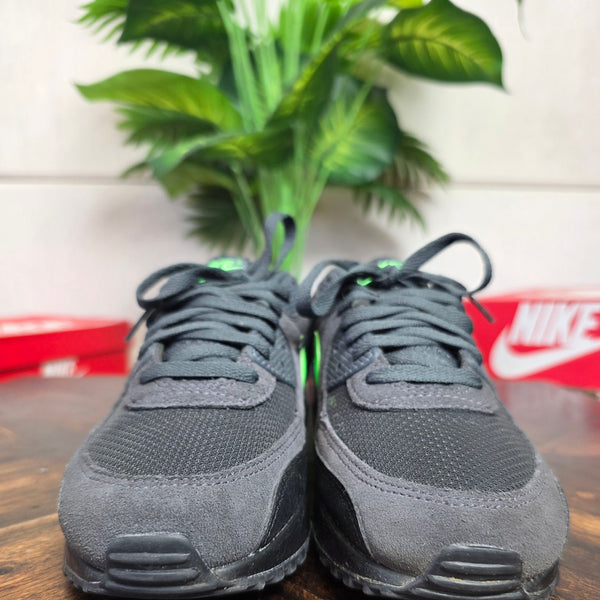 Nike Air Max 90 Black Green Strike maat 42
