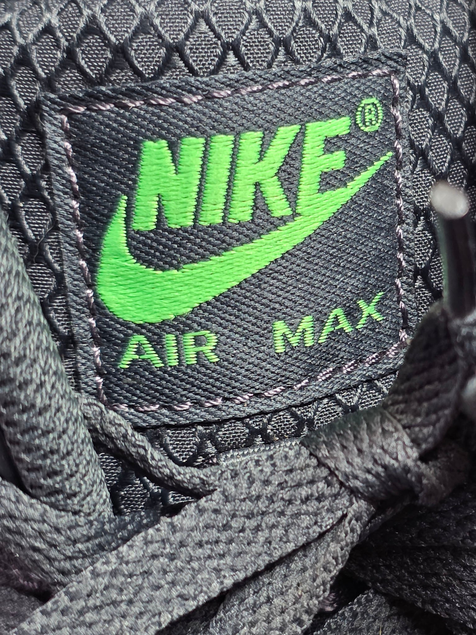 Nike Air Max 90 Black Green Strike maat 42