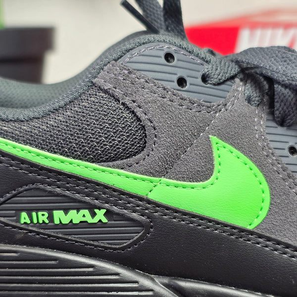Nike Air Max 90 Black Green Strike maat 42