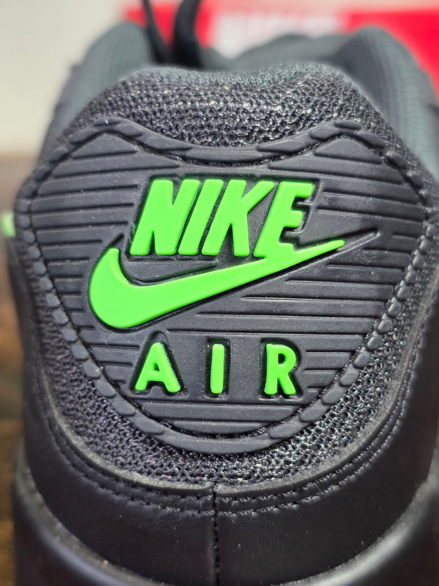 Nike Air Max 90 Black Green Strike maat 42