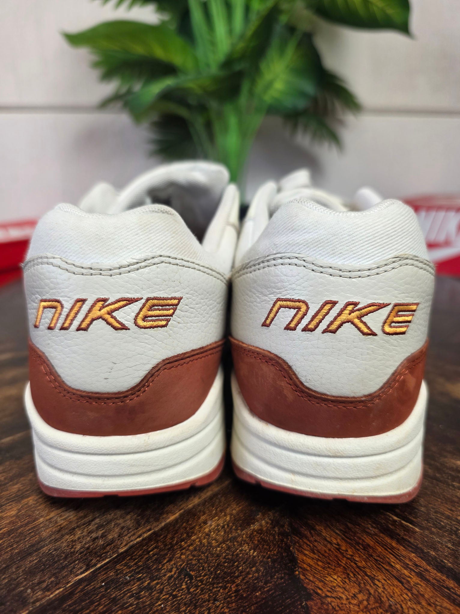 Nike Air Max 1 LX Rugged Orange maat 46