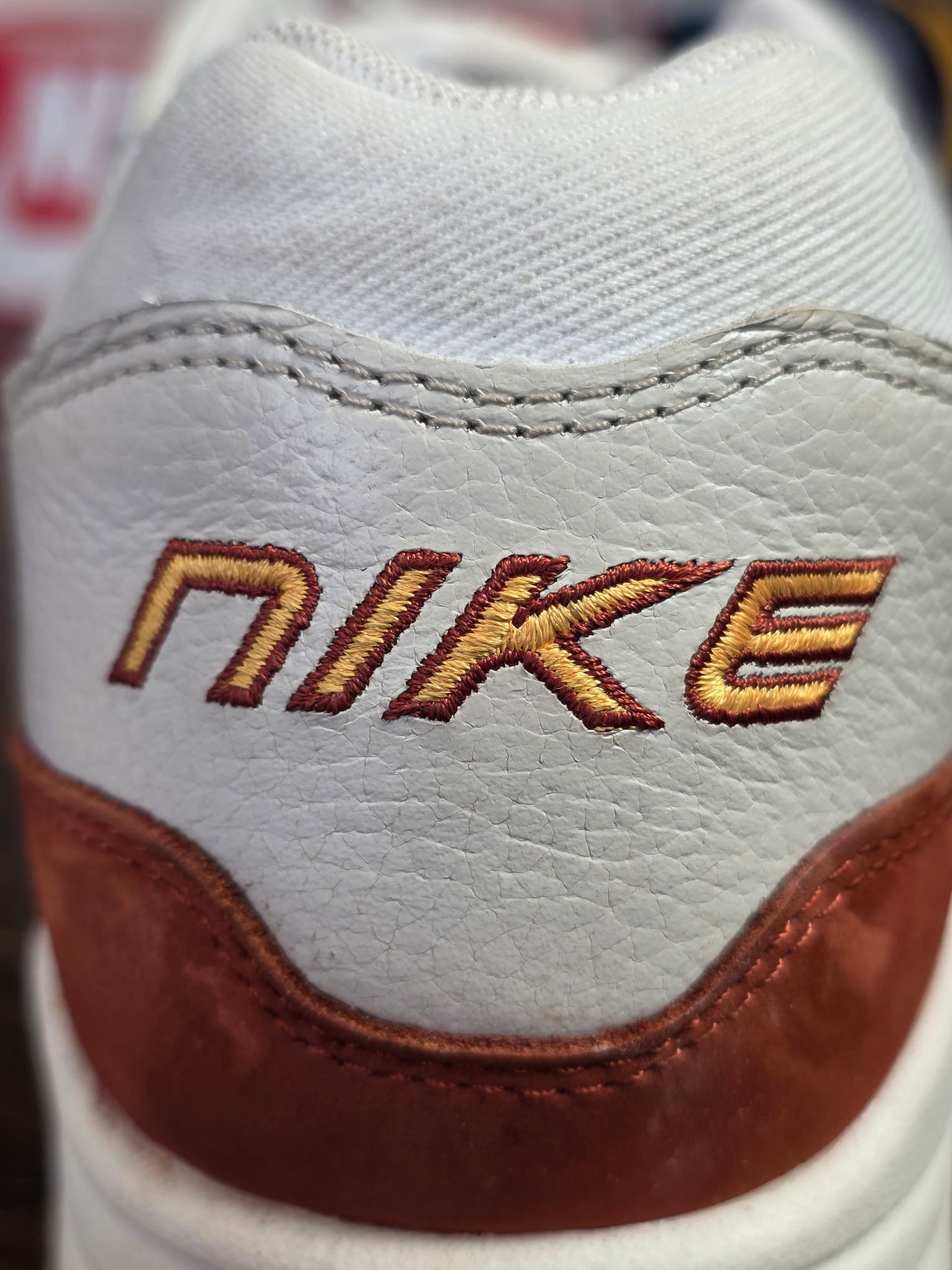 Nike Air Max 1 LX Rugged Orange maat 46