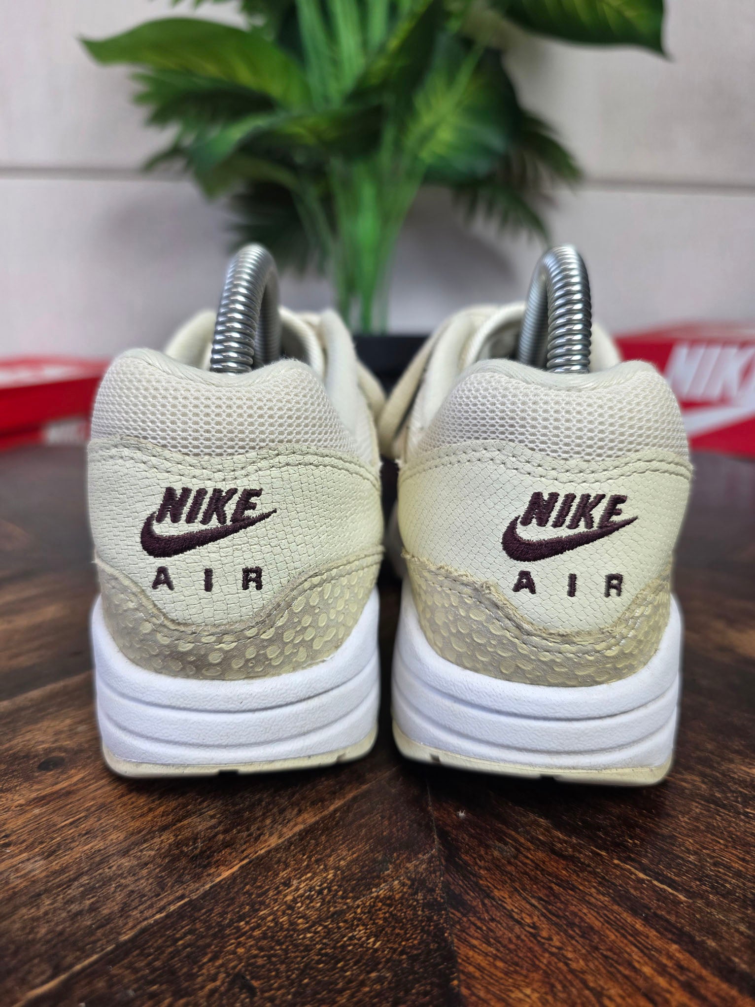 Nike Air Max 1 '87 "Coconut Milk" maat 37,5