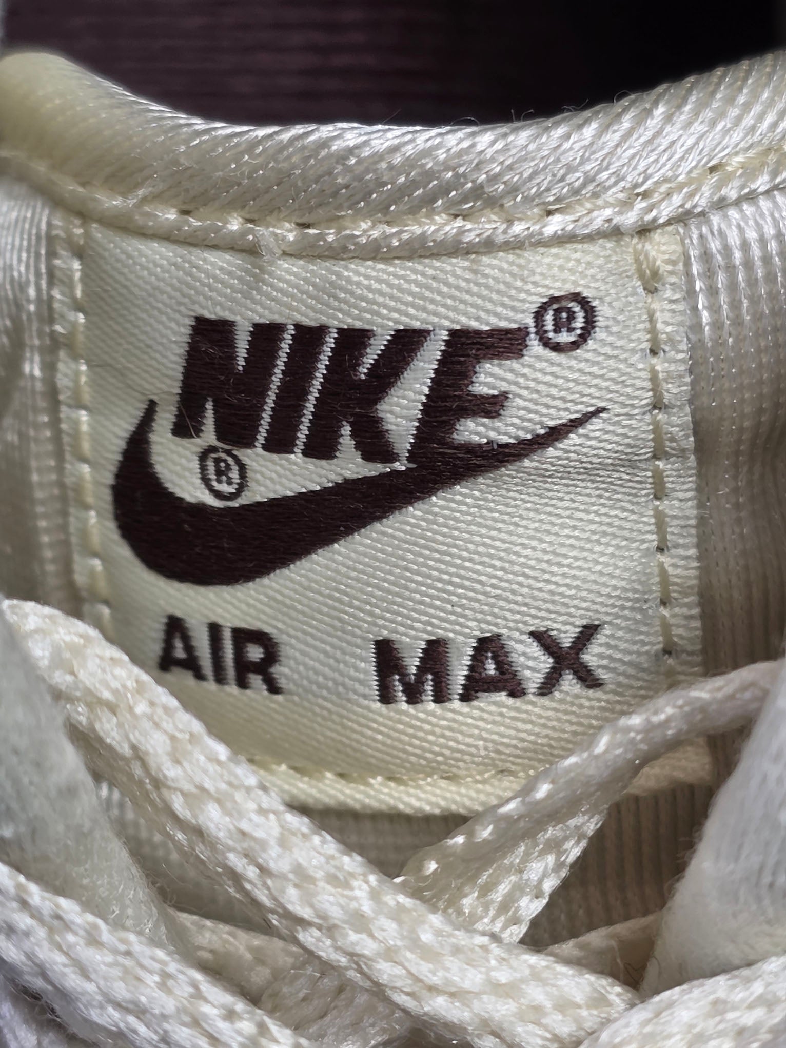 Nike Air Max 1 '87 "Coconut Milk" maat 37,5