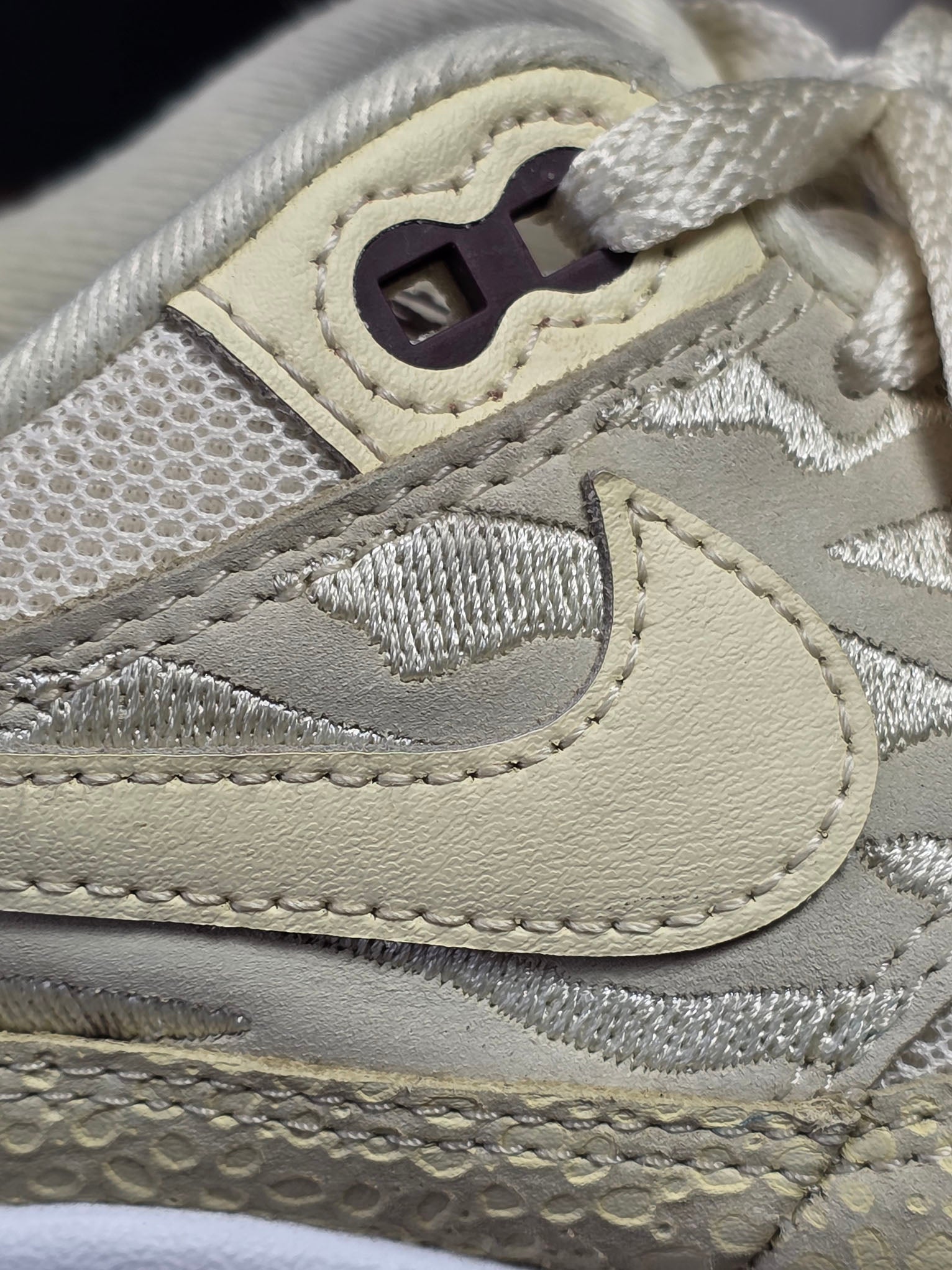 Nike Air Max 1 '87 "Coconut Milk" maat 37,5