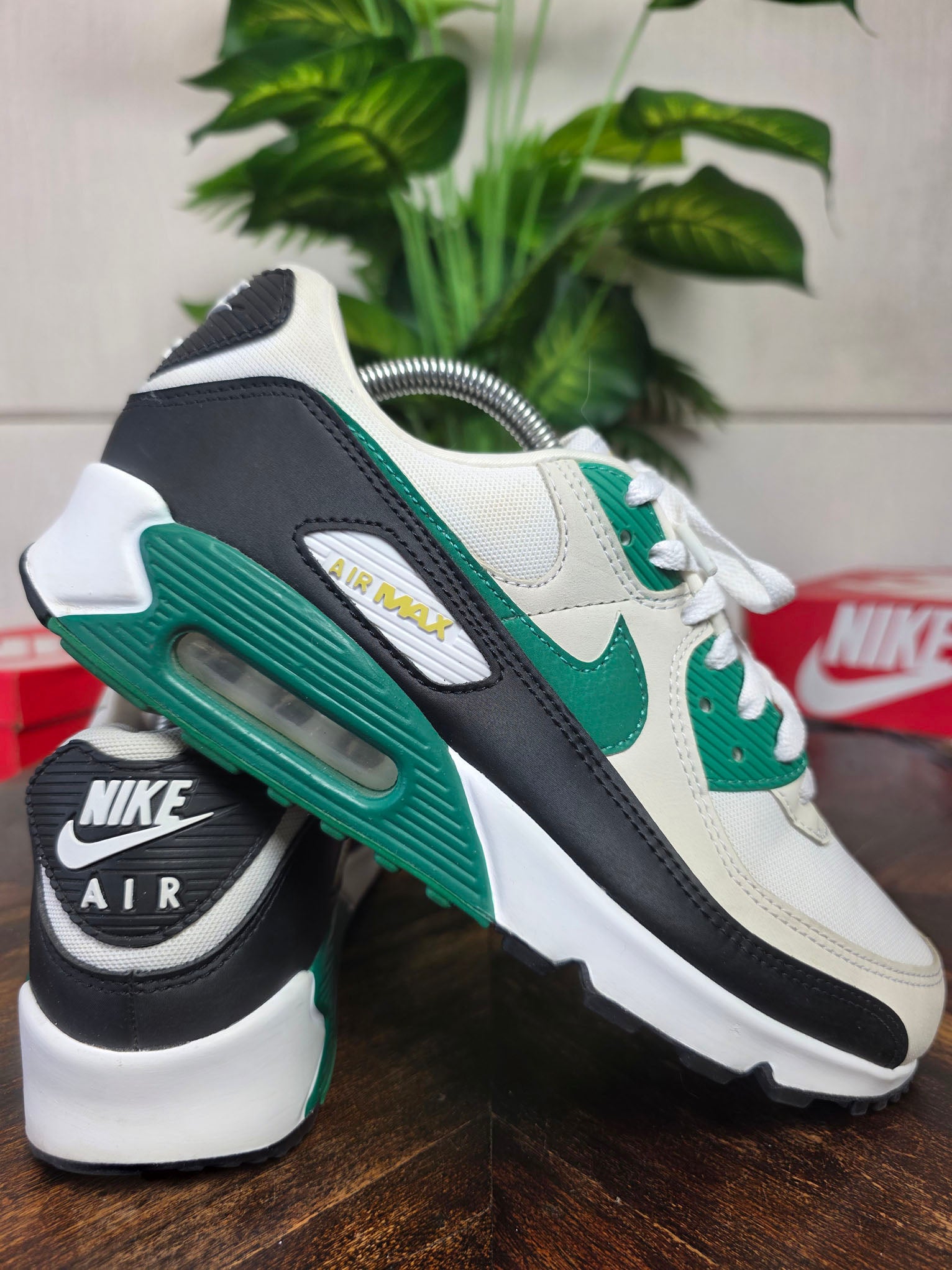 Nike Air Max 90 Malachite maat 43