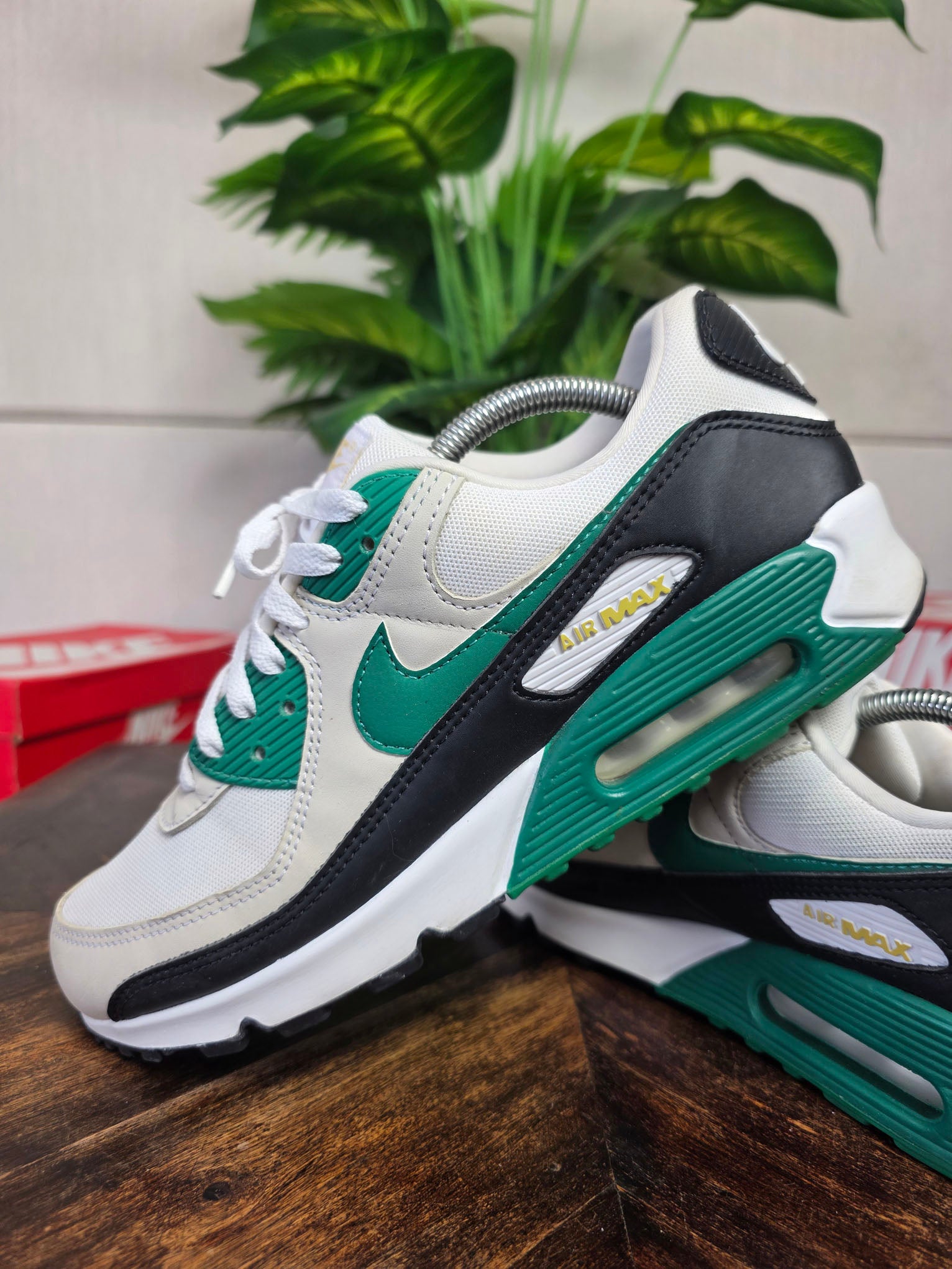 Nike Air Max 90 Malachite maat 43