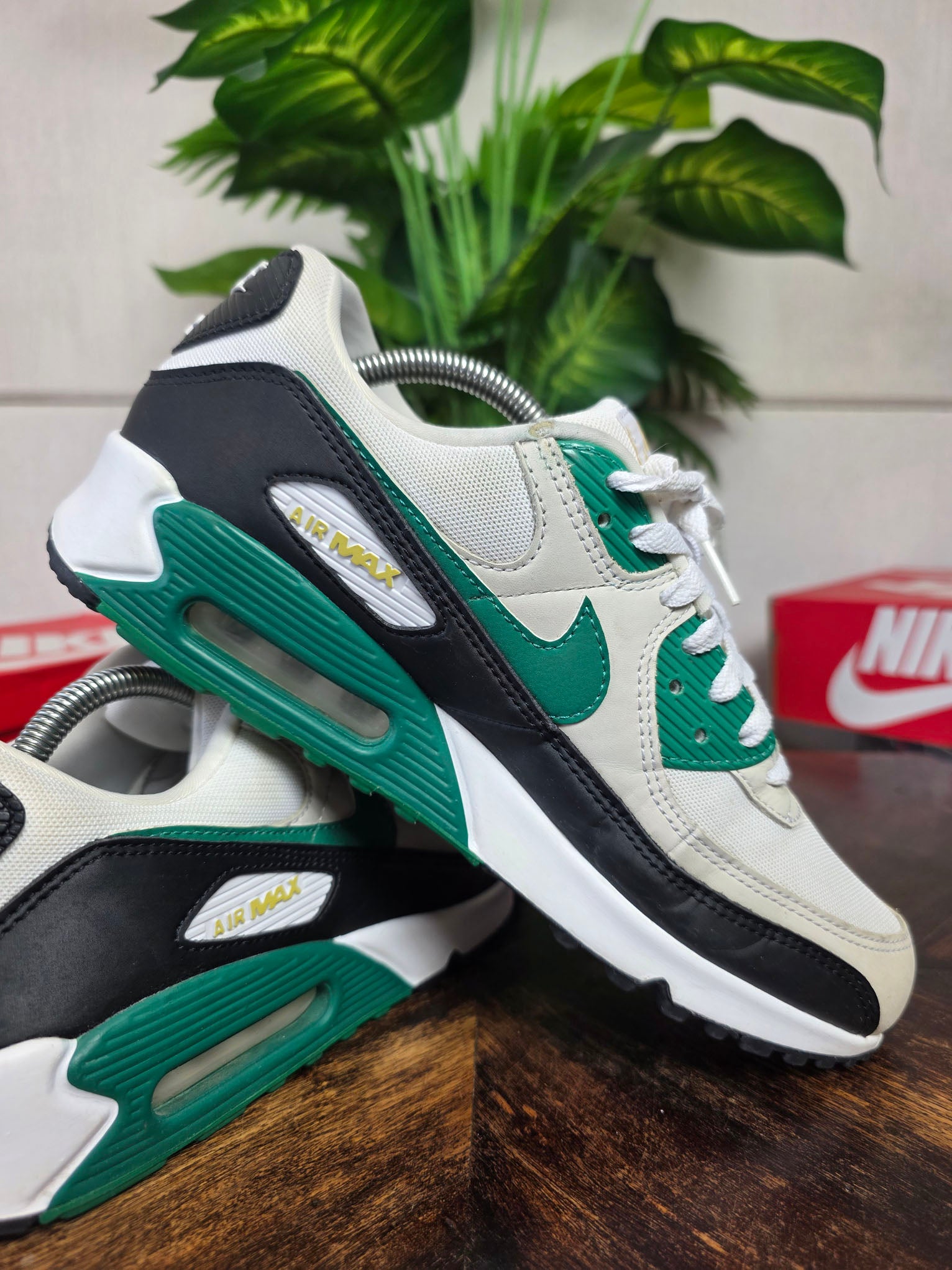 Nike Air Max 90 Malachite maat 43