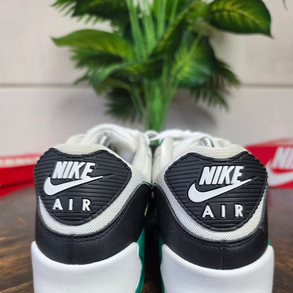 Nike Air Max 90 Malachite maat 43
