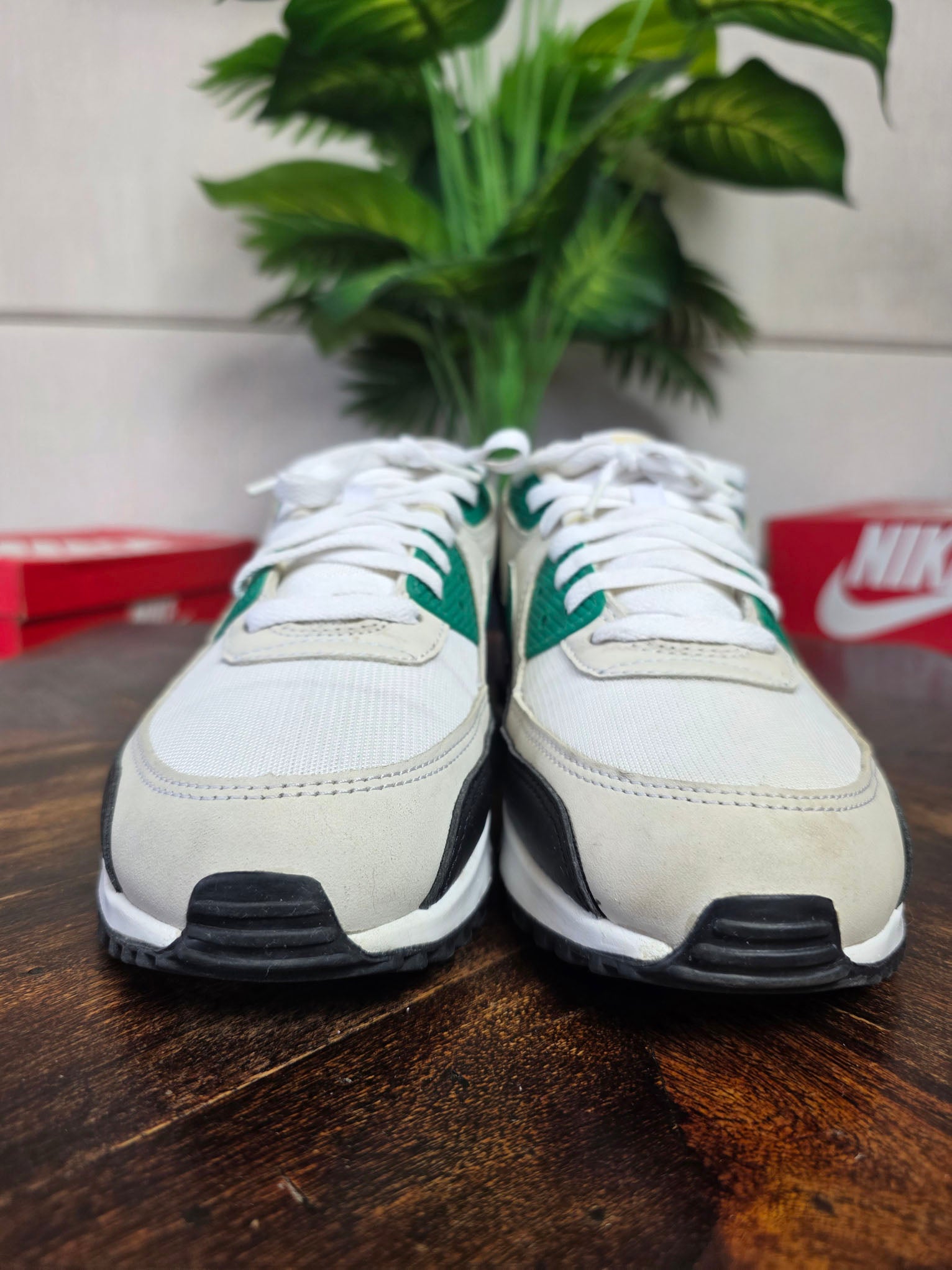Nike Air Max 90 Malachite maat 43