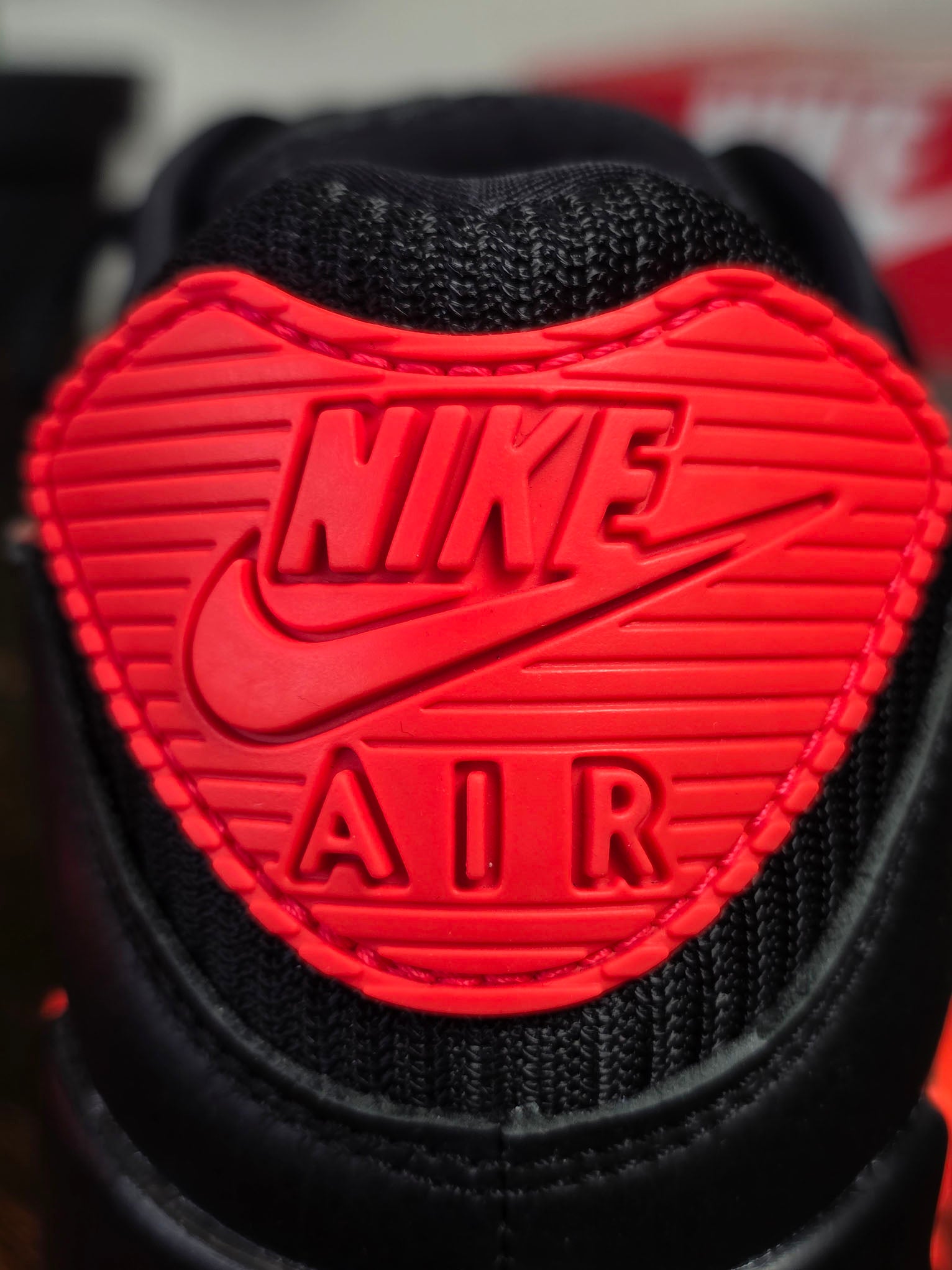 Nike Air Max 90 Black Orange Volt maat 42,5