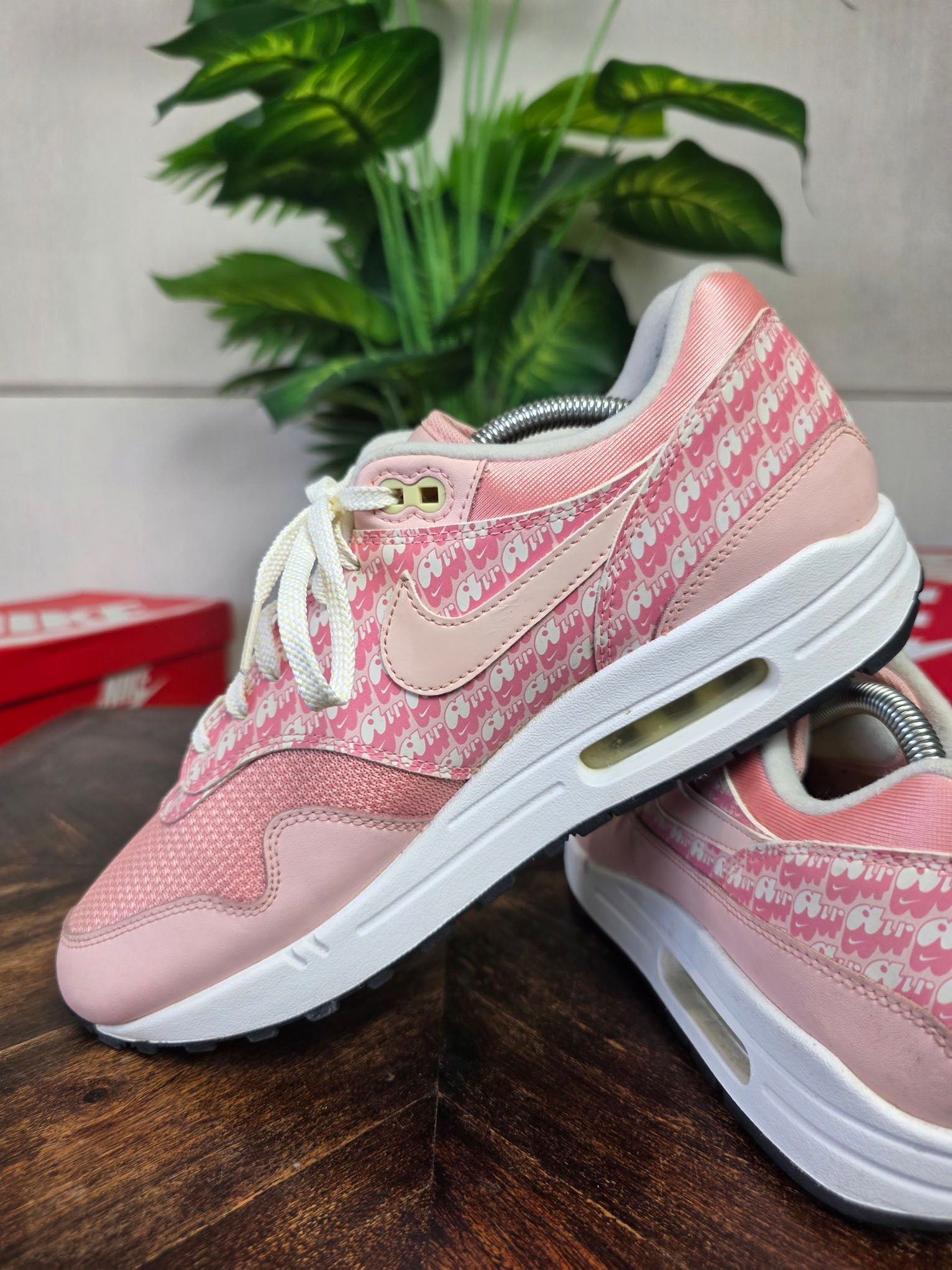 Nike Air Max 1 Strawberry Lemonade maat 44