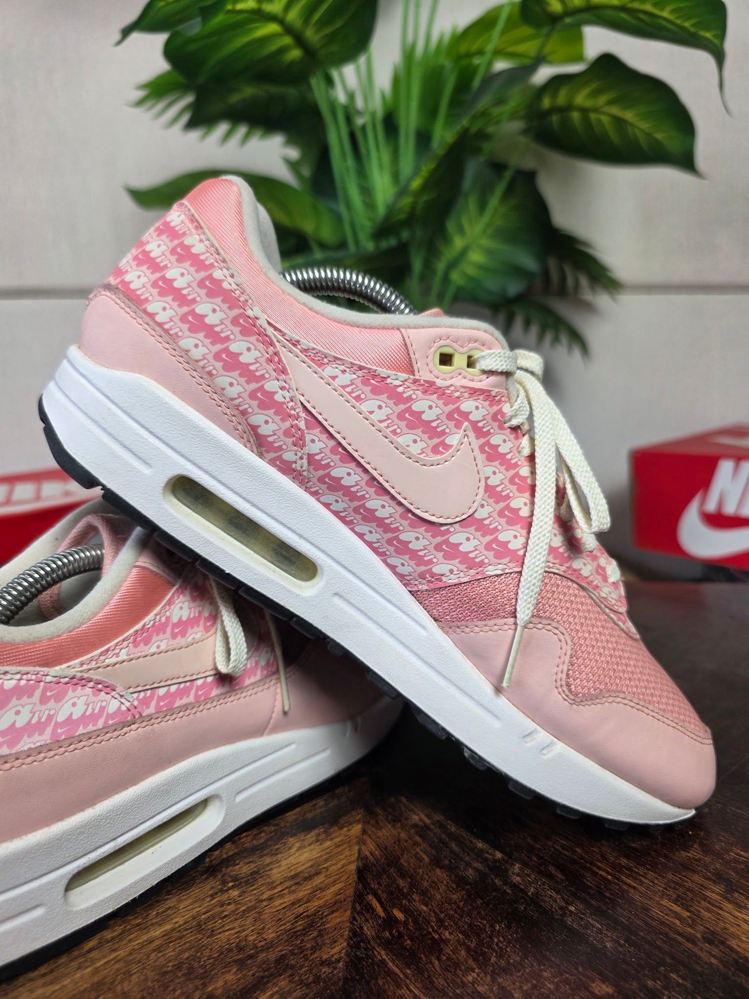 Nike Air Max 1 Strawberry Lemonade maat 44
