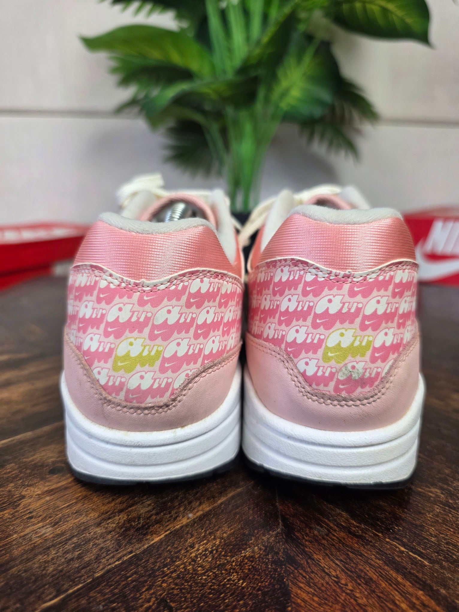 Nike Air Max 1 Strawberry Lemonade maat 44