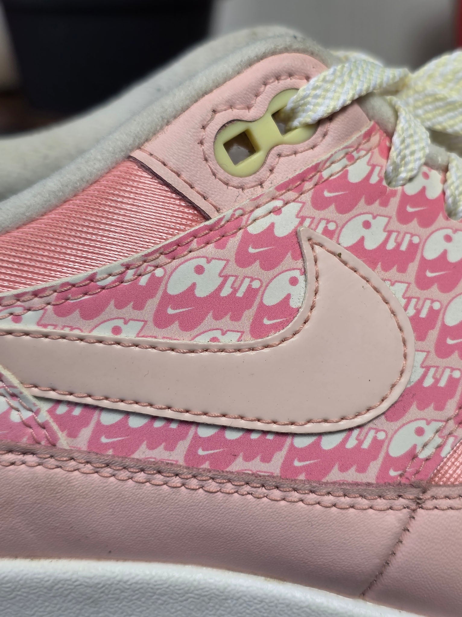 Nike Air Max 1 Strawberry Lemonade maat 44