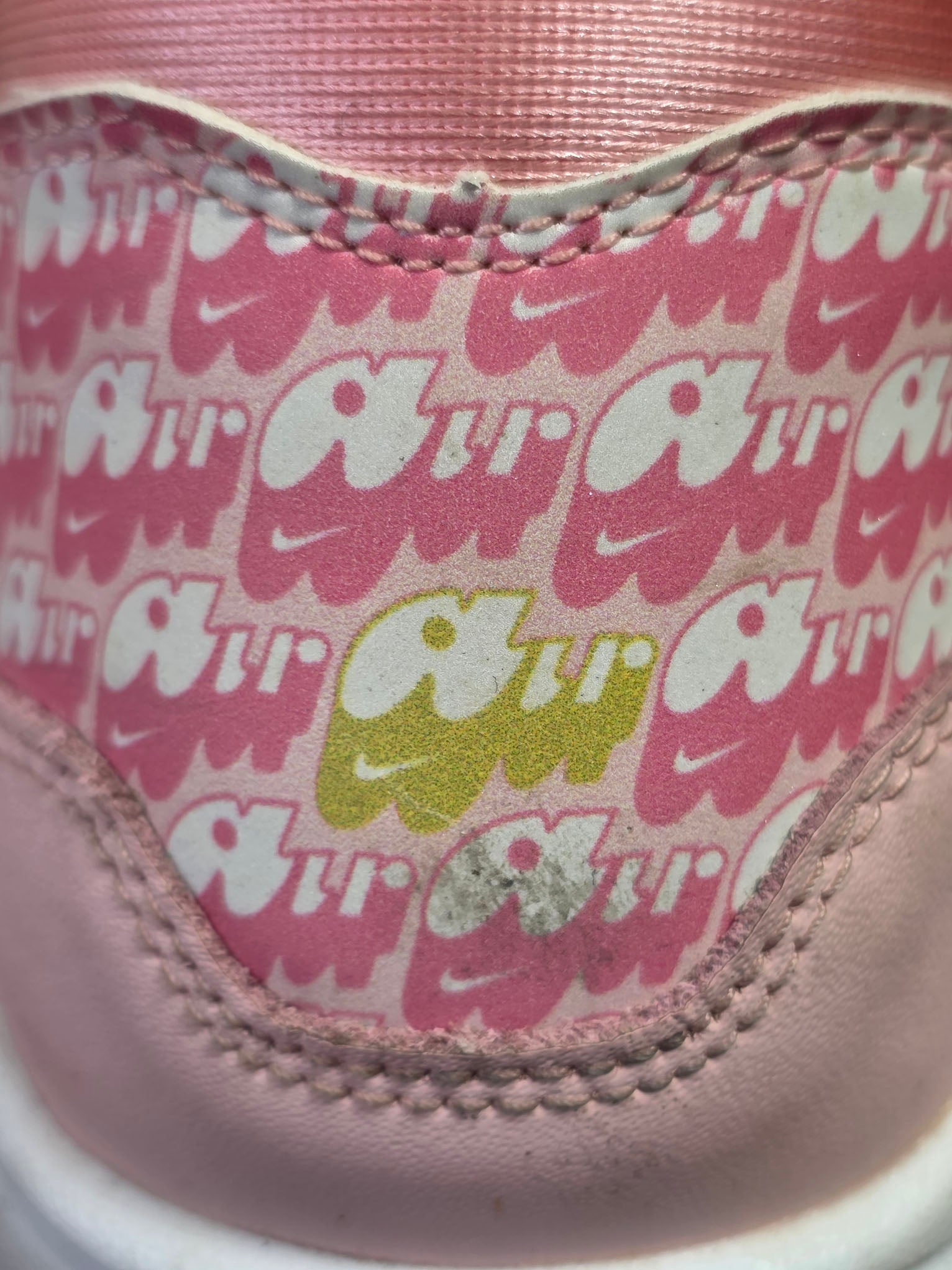 Nike Air Max 1 Strawberry Lemonade maat 44