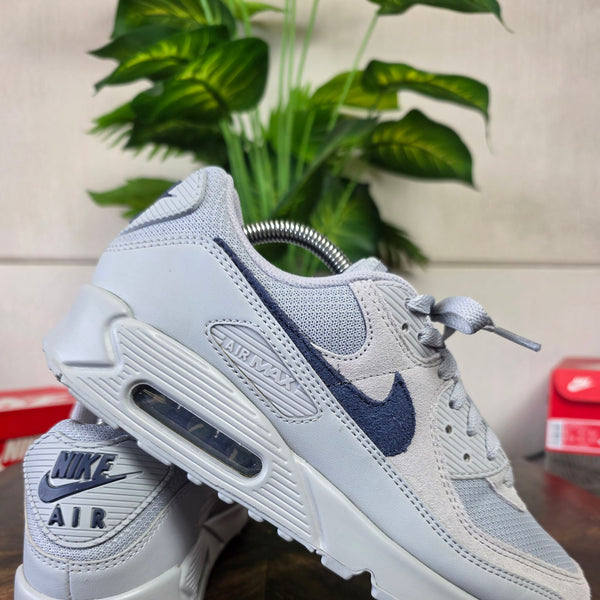 Nike Air Max 90 Wolf Grey Midnight Navy maat 43