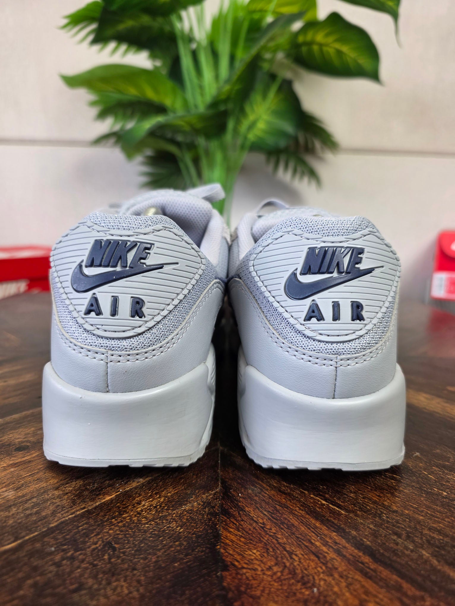 Nike Air Max 90 Wolf Grey Midnight Navy maat 43