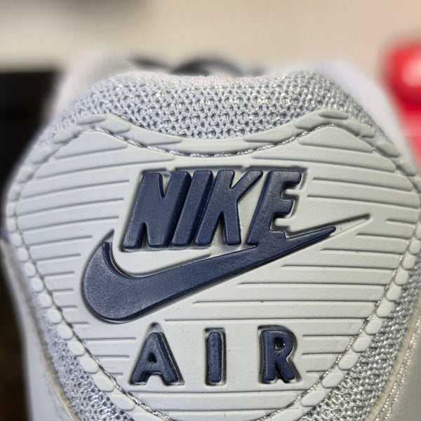 Nike Air Max 90 Wolf Grey Midnight Navy maat 43